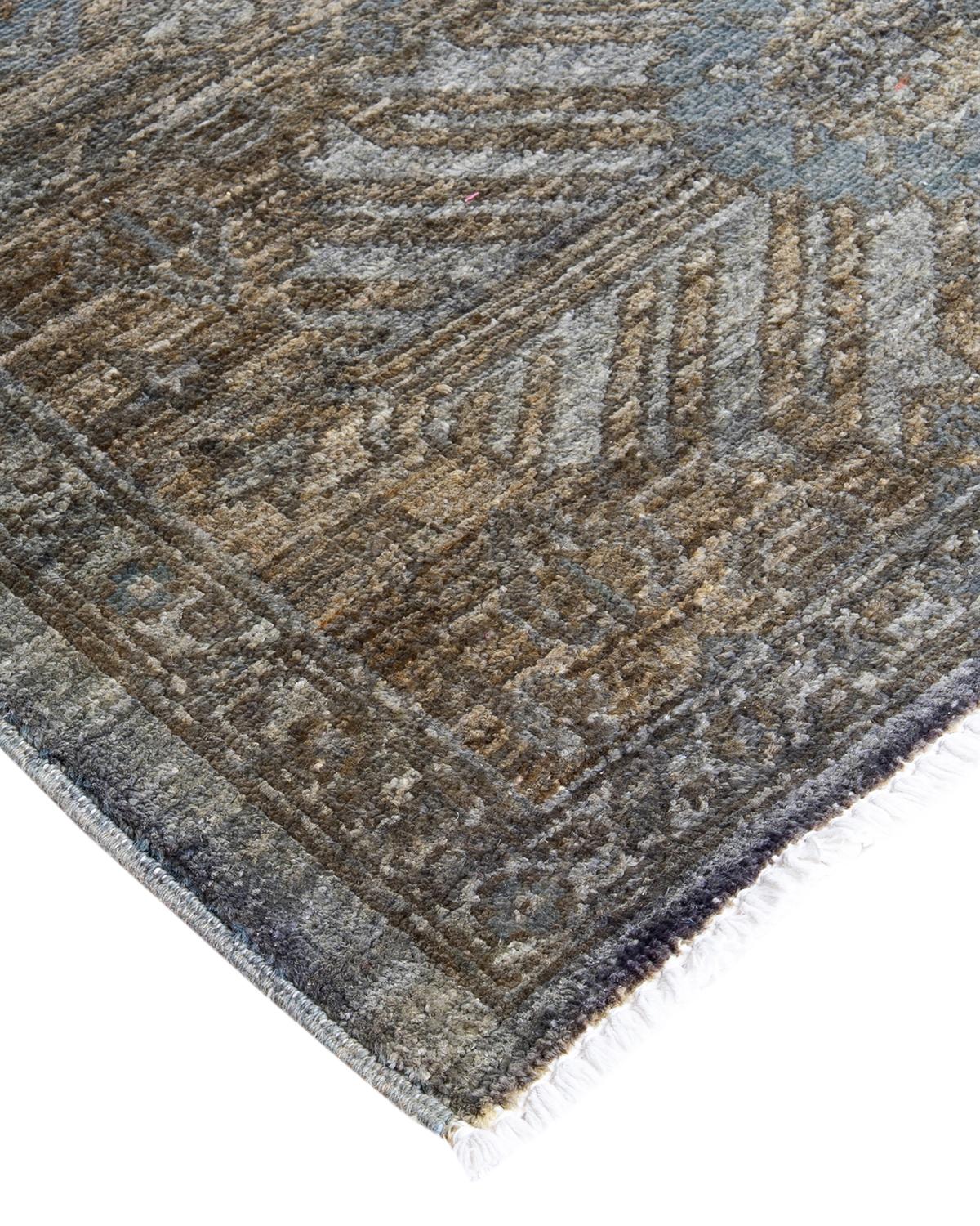 Les tapis Vibrance incarnent le classique avec une touche d'originalité : des motifs traditionnels surteints dans des couleurs éclatantes. Chaque tapis noué à la main est lavé dans une teinture botanique 100 % naturelle qui révèle les nuances