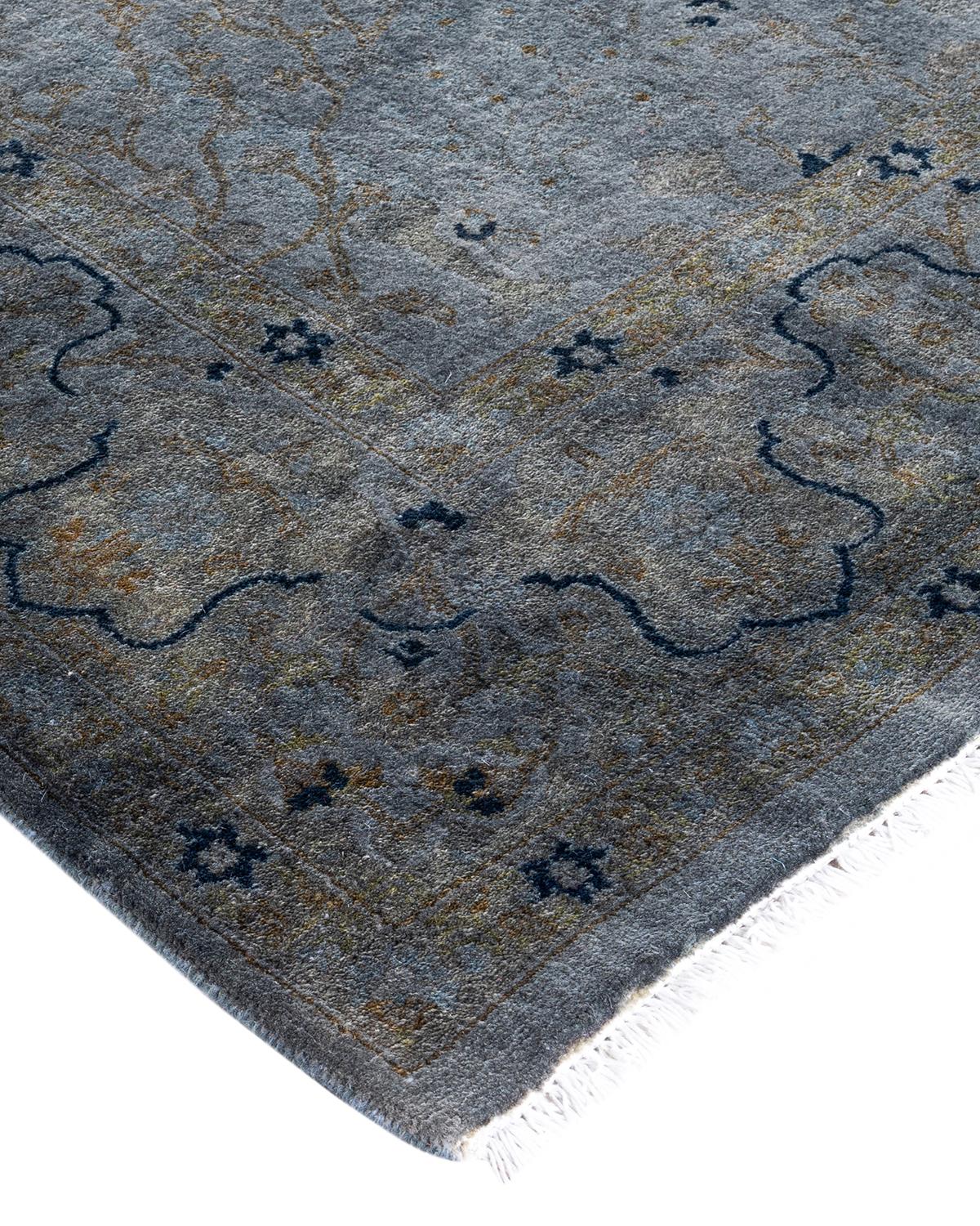 Vibrance-Teppiche sind der Inbegriff von Klassik mit Pfiff: traditionelle Muster in leuchtenden Farben gefärbt. Jeder handgeknüpfte Teppich wird mit einem 100 % natürlichen botanischen Farbstoff gewaschen, der verborgene Nuancen in den Mustern