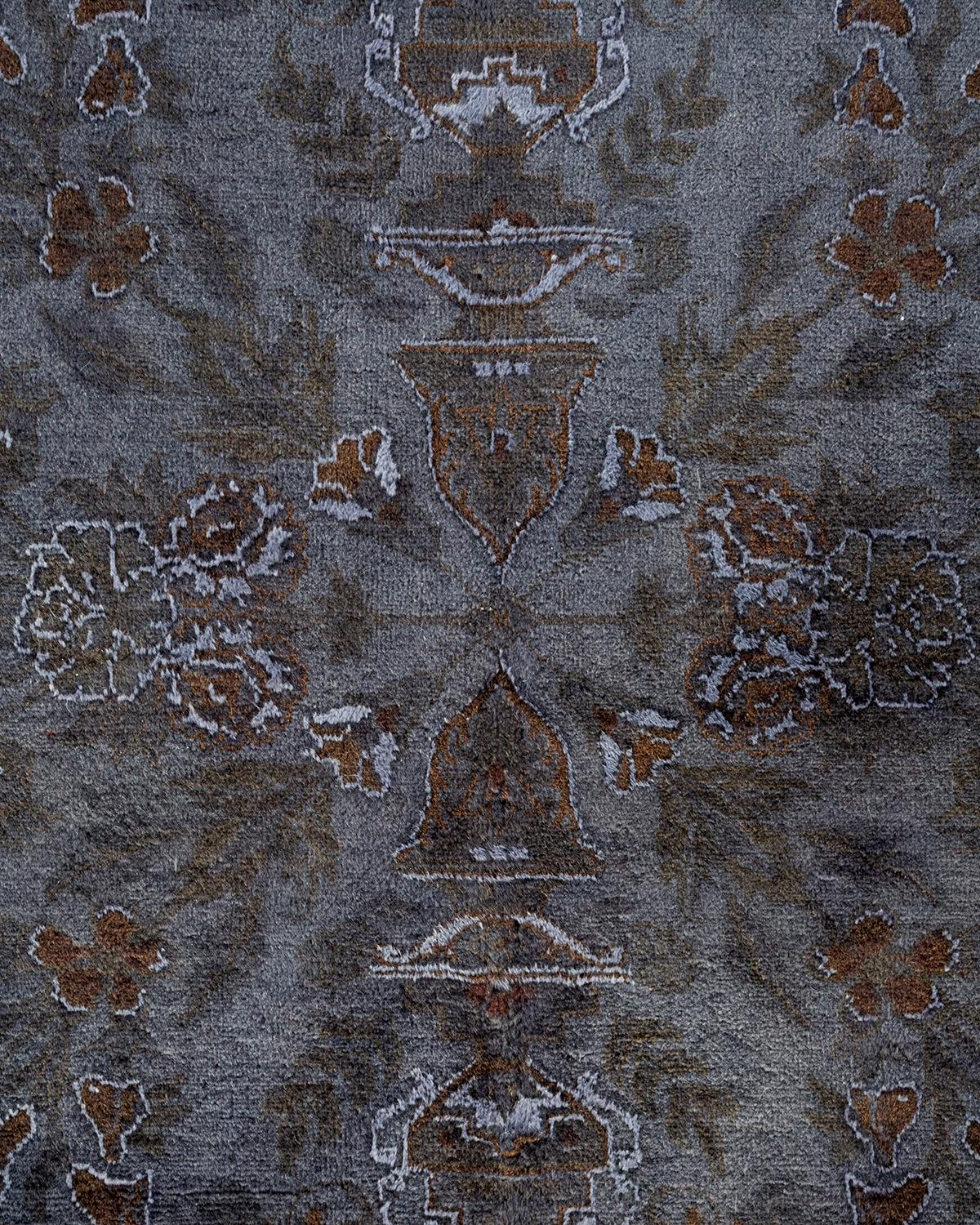 Contemporary Overdyed Hand Knotted Wool Gray Area Rug (Pakistanisch) im Angebot