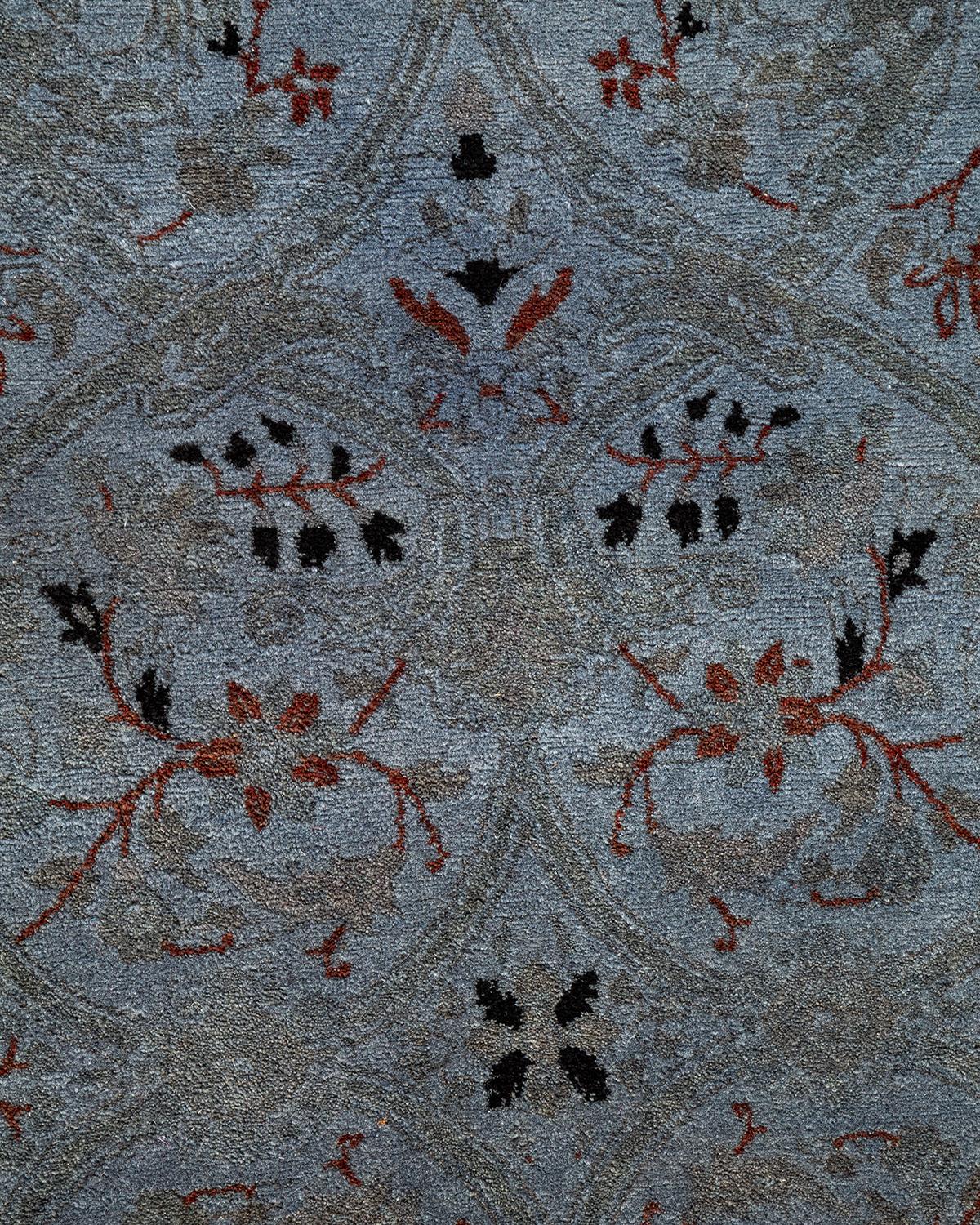 Pakistanais Contemporary Overdyed Hand Knotted Wool Gray Area Rug (Tapis de sol surdimensionné en laine grise nouée à la main) en vente