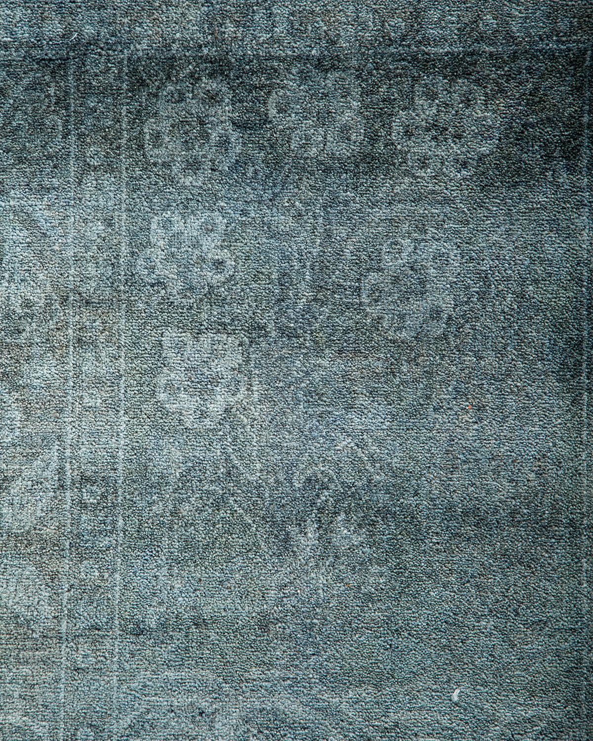 Contemporary Overdyed Hand Knotted Wool Gray Area Rug (Pakistanisch) im Angebot