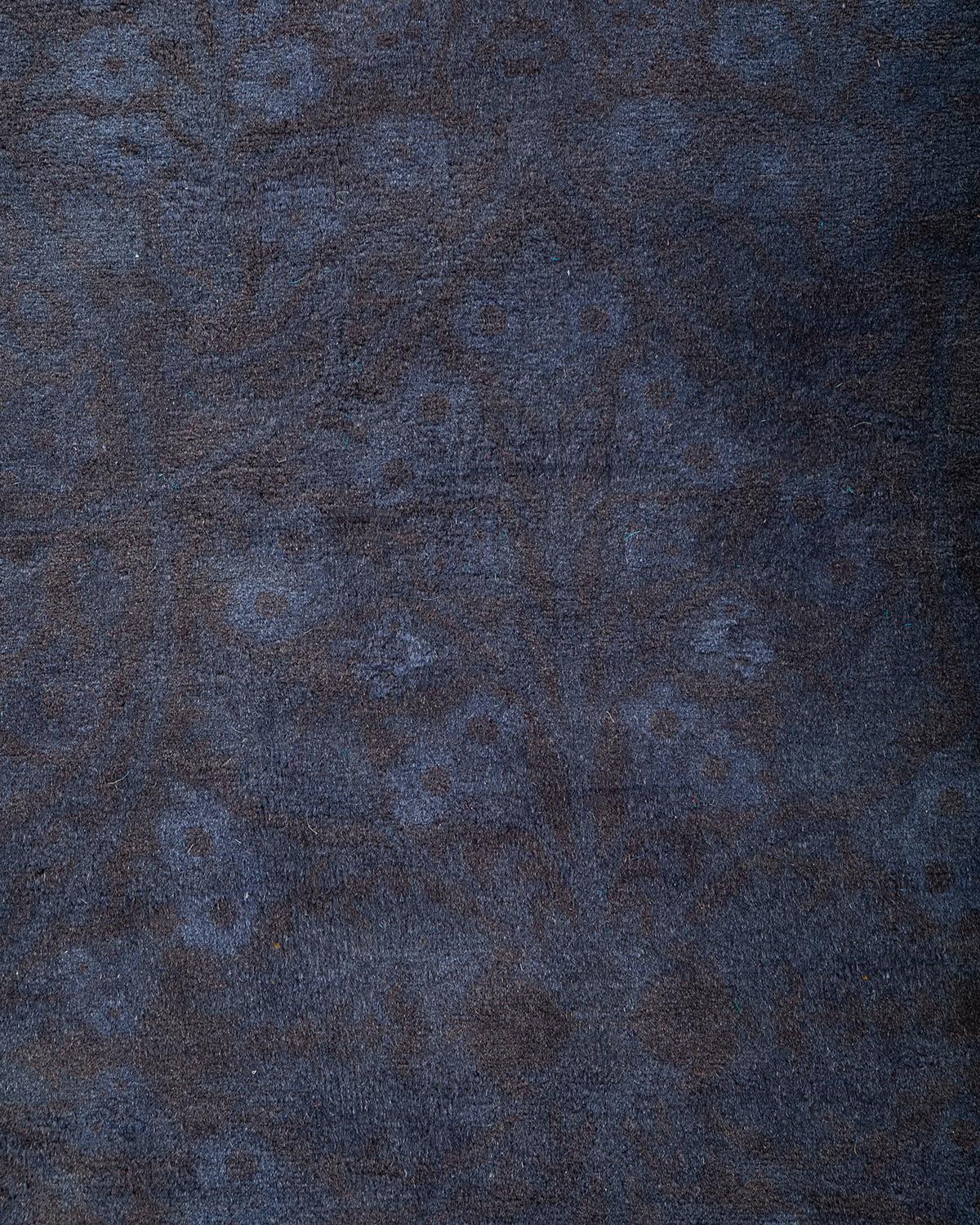 Contemporary Overdyed Hand Knotted Wool Gray Area Rug (Pakistanisch) im Angebot
