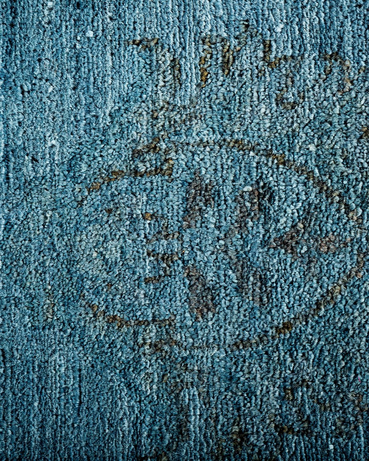 Contemporary Overdyed Hand Knotted Wool Gray Area Rug (Pakistanisch) im Angebot