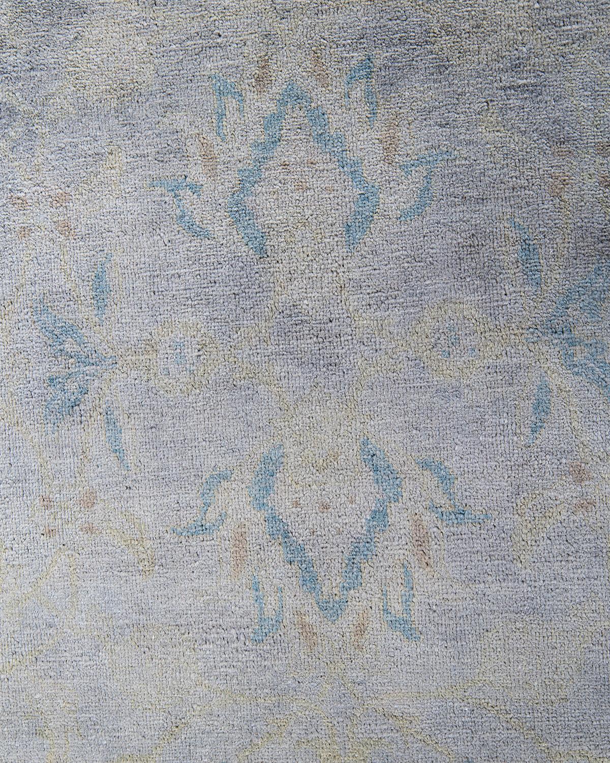 Pakistanais Contemporary Overdyed Hand Knotted Wool Gray Area Rug (Tapis de sol surdimensionné en laine grise nouée à la main) en vente