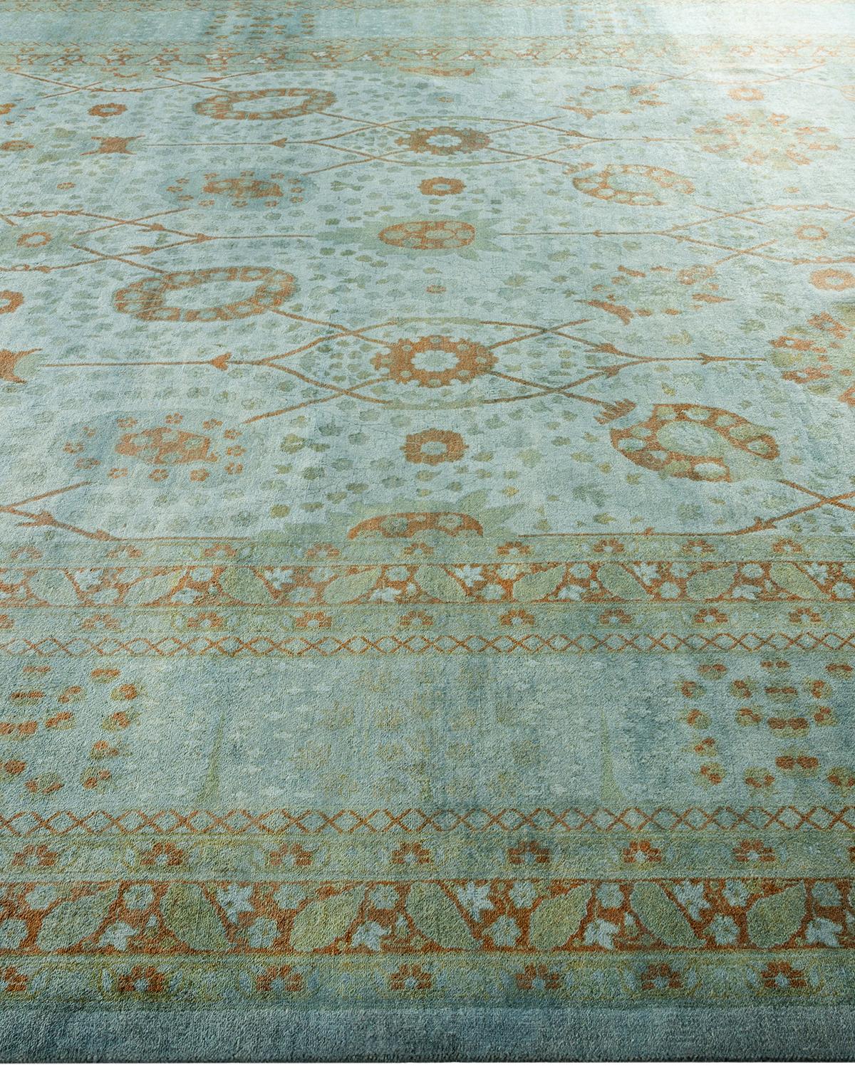 Contemporary Overdyed Hand Knotted Wool Gray Area Rug (Tapis de sol surdimensionné en laine grise nouée à la main) Neuf - En vente à Norwalk, CT