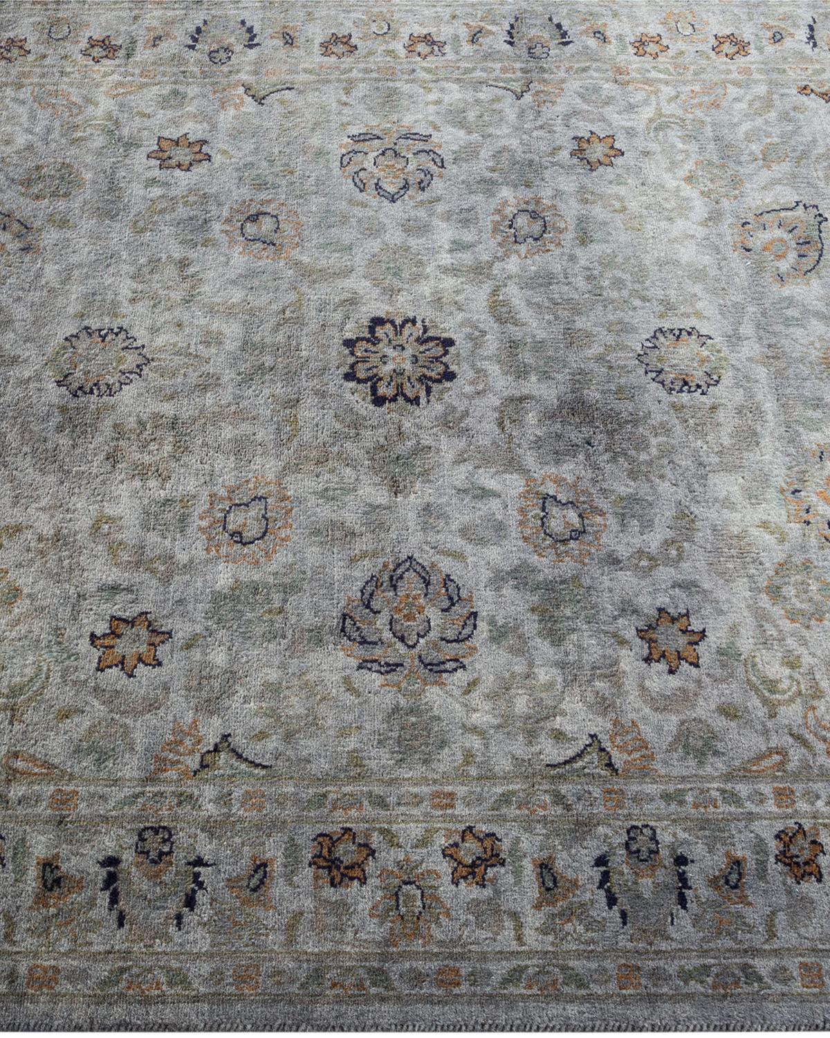 Contemporary Overdyed Hand Knotted Wool Gray Area Rug (Tapis de sol surdimensionné en laine grise nouée à la main) Neuf - En vente à Norwalk, CT