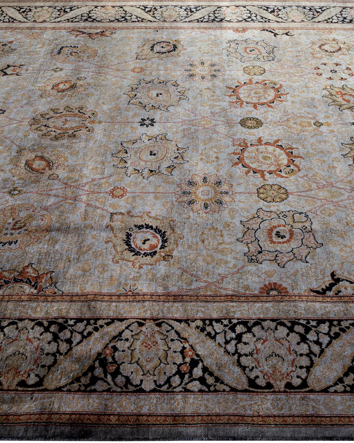 Contemporary Overdyed Hand Knotted Wool Gray Area Rug (Tapis de sol surdimensionné en laine grise nouée à la main) Neuf - En vente à Norwalk, CT