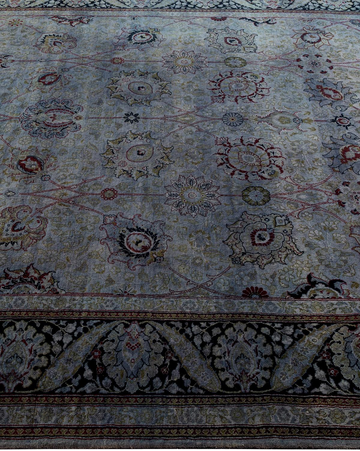 Contemporary Overdyed Hand Knotted Wool Gray Area Rug (Tapis de sol surdimensionné en laine grise nouée à la main) Neuf - En vente à Norwalk, CT