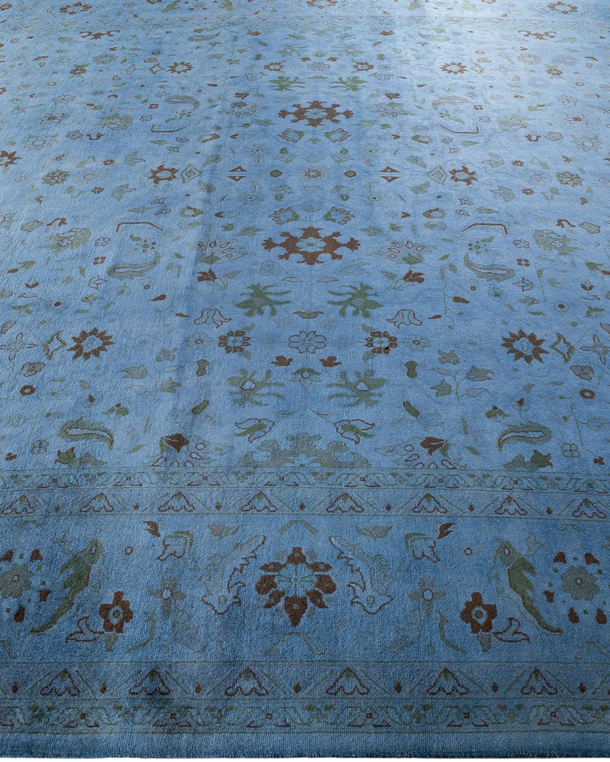 Contemporary Overdyed Hand Knotted Wool Gray Area Rug (Tapis de sol surdimensionné en laine grise nouée à la main) Neuf - En vente à Norwalk, CT