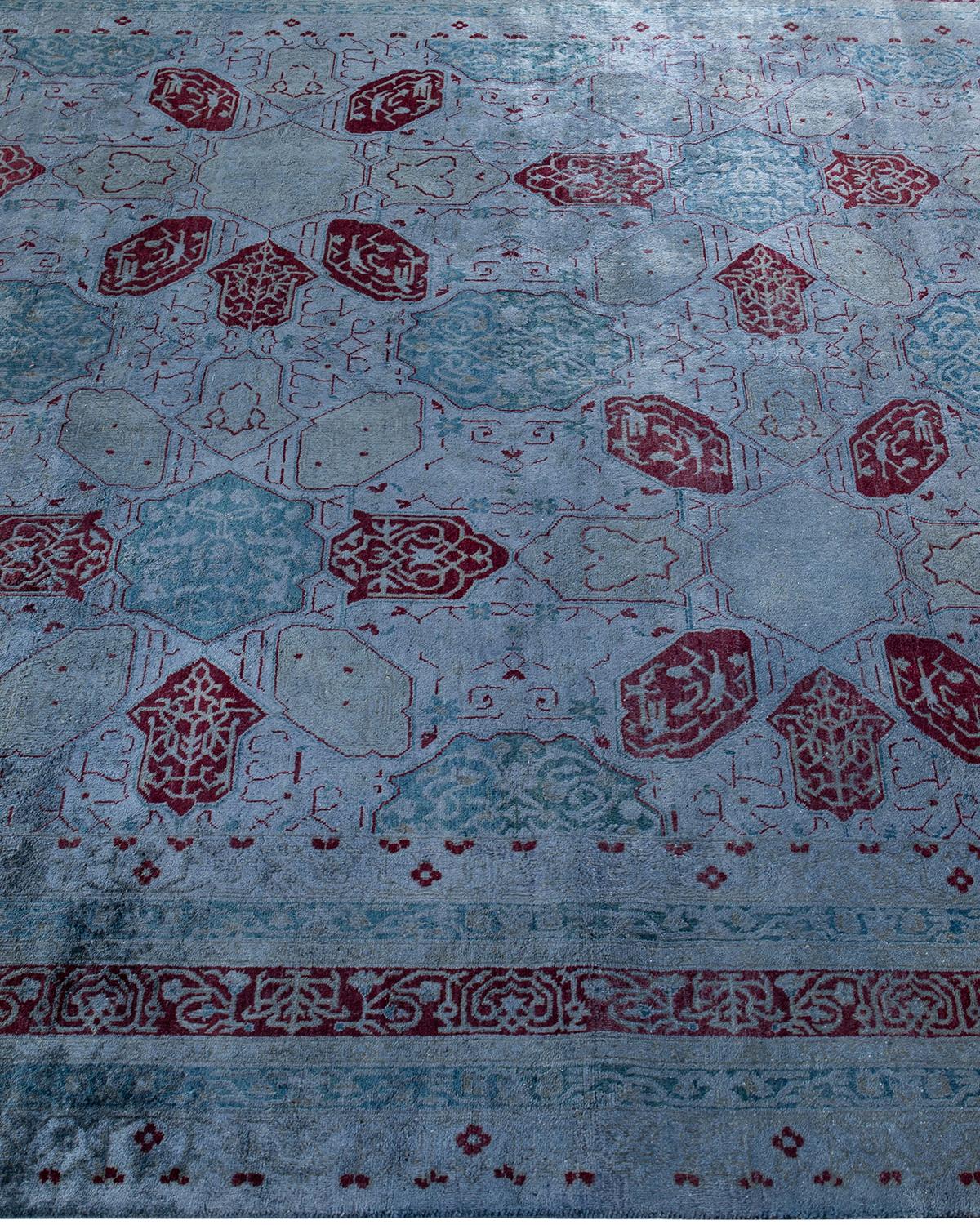 Contemporary Overdyed Hand Knotted Wool Gray Area Rug (Tapis de sol surdimensionné en laine grise nouée à la main) Neuf - En vente à Norwalk, CT