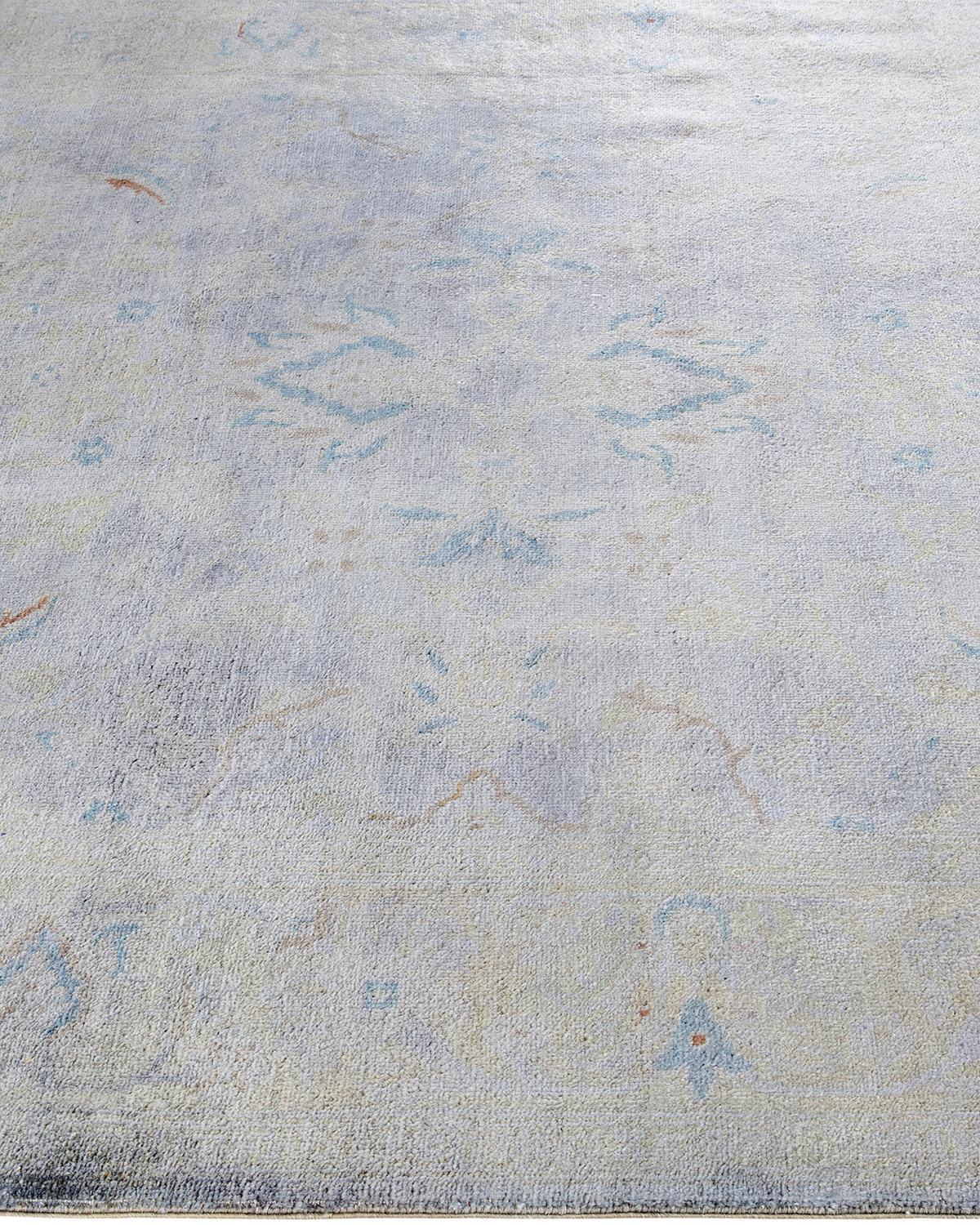 Contemporary Overdyed Hand Knotted Wool Gray Area Rug (Tapis de sol surdimensionné en laine grise nouée à la main) Neuf - En vente à Norwalk, CT