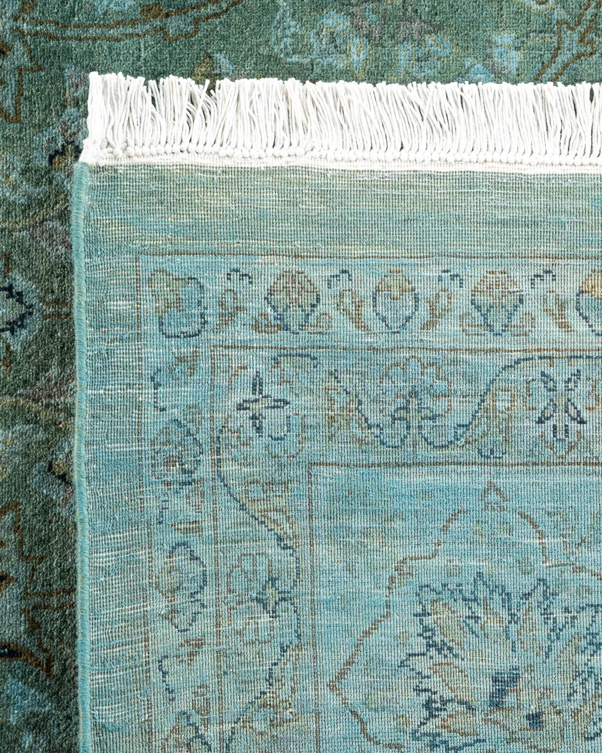 XXIe siècle et contemporain Contemporary Overdyed Hand Knotted Wool Gray Area Rug (Tapis de sol surdimensionné en laine grise nouée à la main) en vente