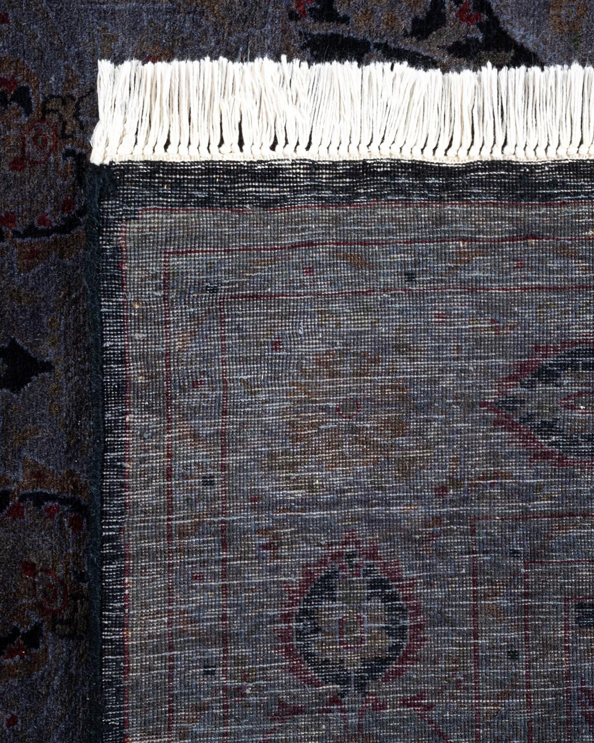 XXIe siècle et contemporain Contemporary Overdyed Hand Knotted Wool Gray Area Rug (Tapis de sol surdimensionné en laine grise nouée à la main) en vente