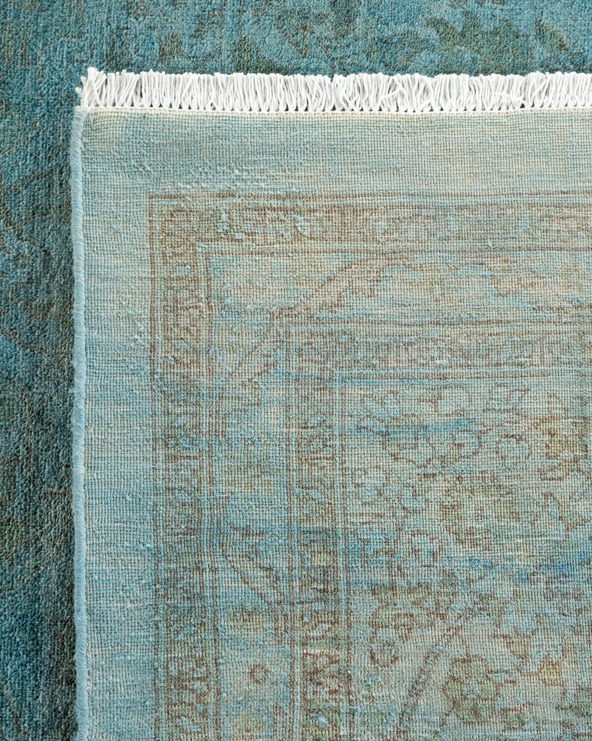 Contemporary Overdyed Hand Knotted Wool Gray Area Rug (21. Jahrhundert und zeitgenössisch) im Angebot