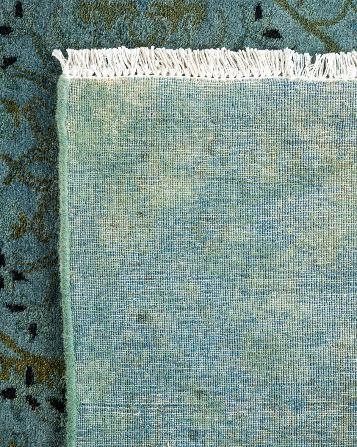Contemporary Overdyed Hand Knotted Wool Gray Area Rug (21. Jahrhundert und zeitgenössisch) im Angebot