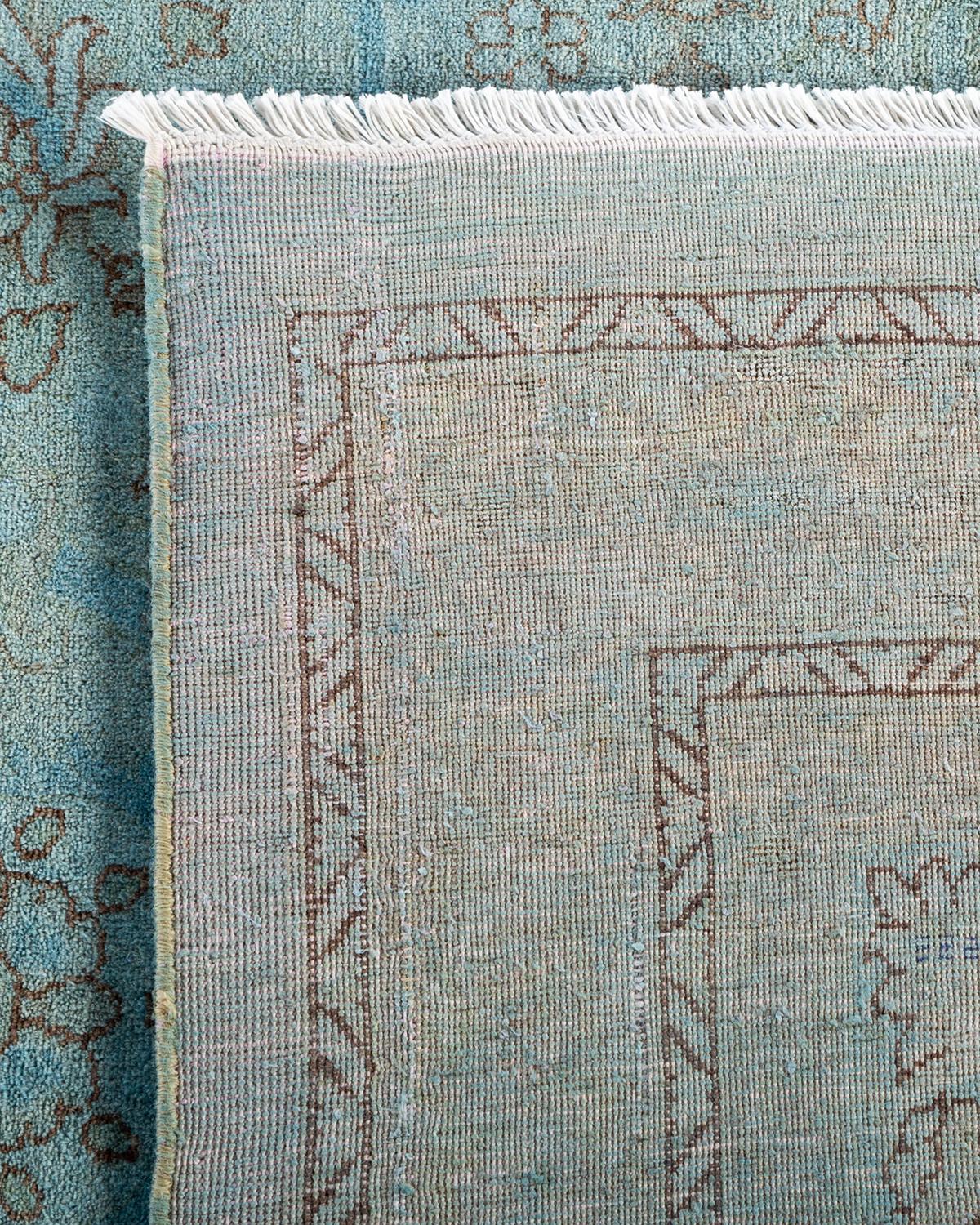 XXI secolo e contemporaneo Contemporary Overdyed Hand Knotted Wool Gray Area Rugs (Tappeto di lana grigio) in vendita