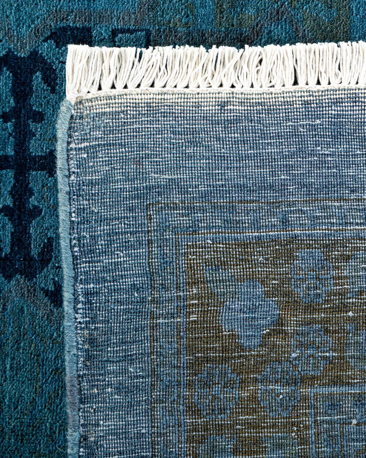 Contemporary Overdyed Hand Knotted Wool Gray Area Rug (21. Jahrhundert und zeitgenössisch) im Angebot