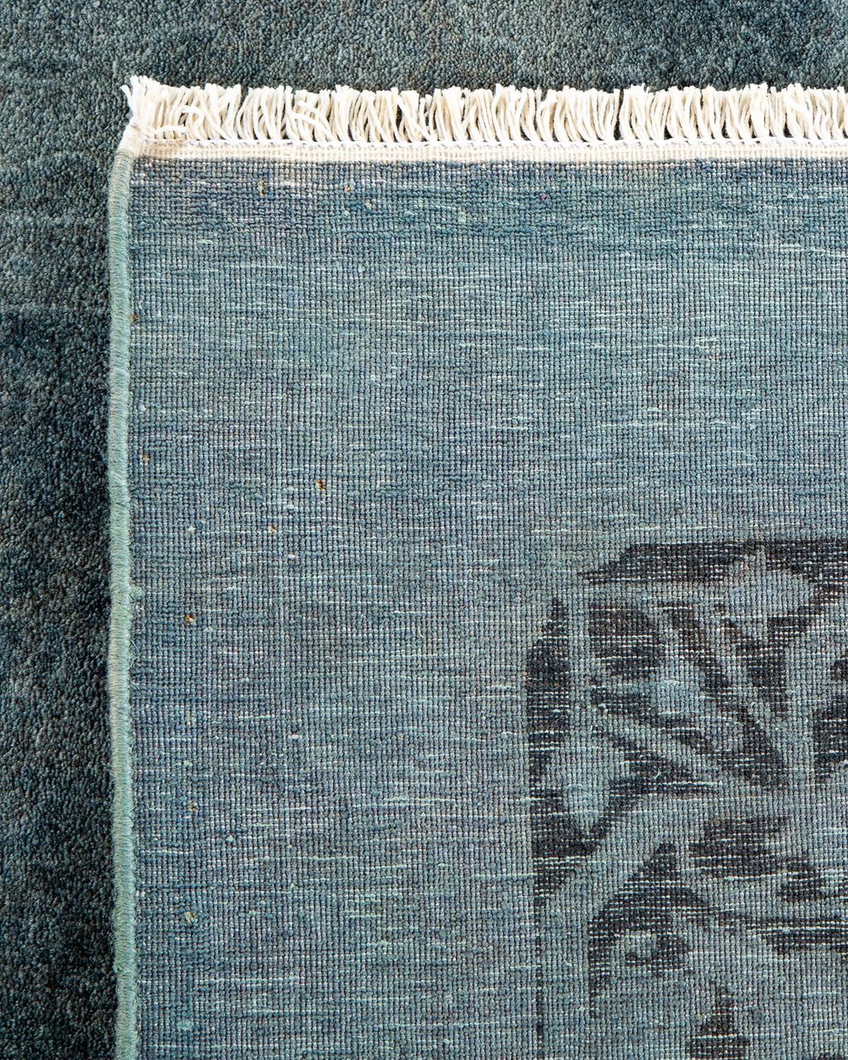 Contemporary Overdyed Hand Knotted Wool Gray Area Rug (21. Jahrhundert und zeitgenössisch) im Angebot