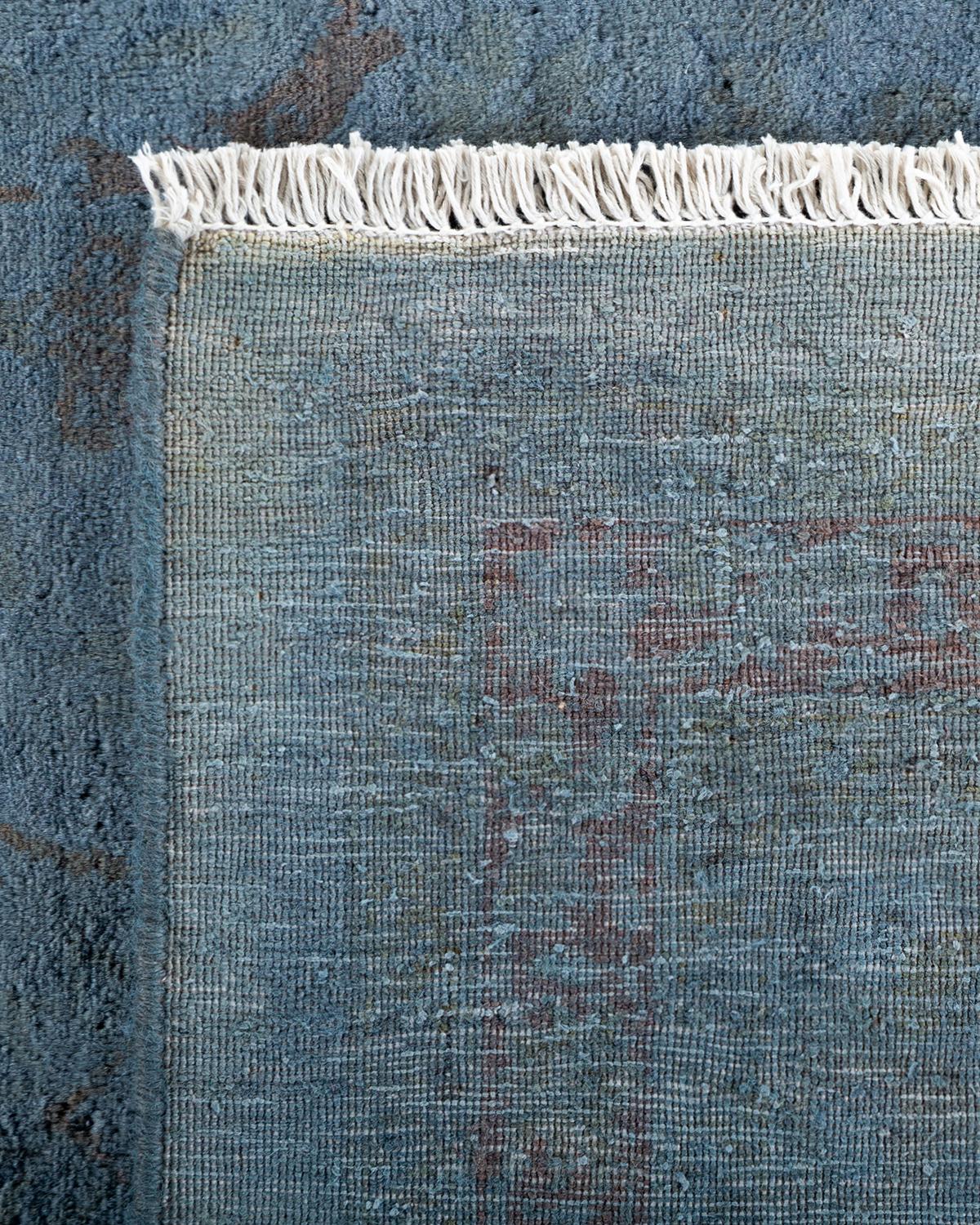 XXIe siècle et contemporain Contemporary Overdyed Hand Knotted Wool Gray Area Rug (Tapis de sol surdimensionné en laine grise nouée à la main) en vente