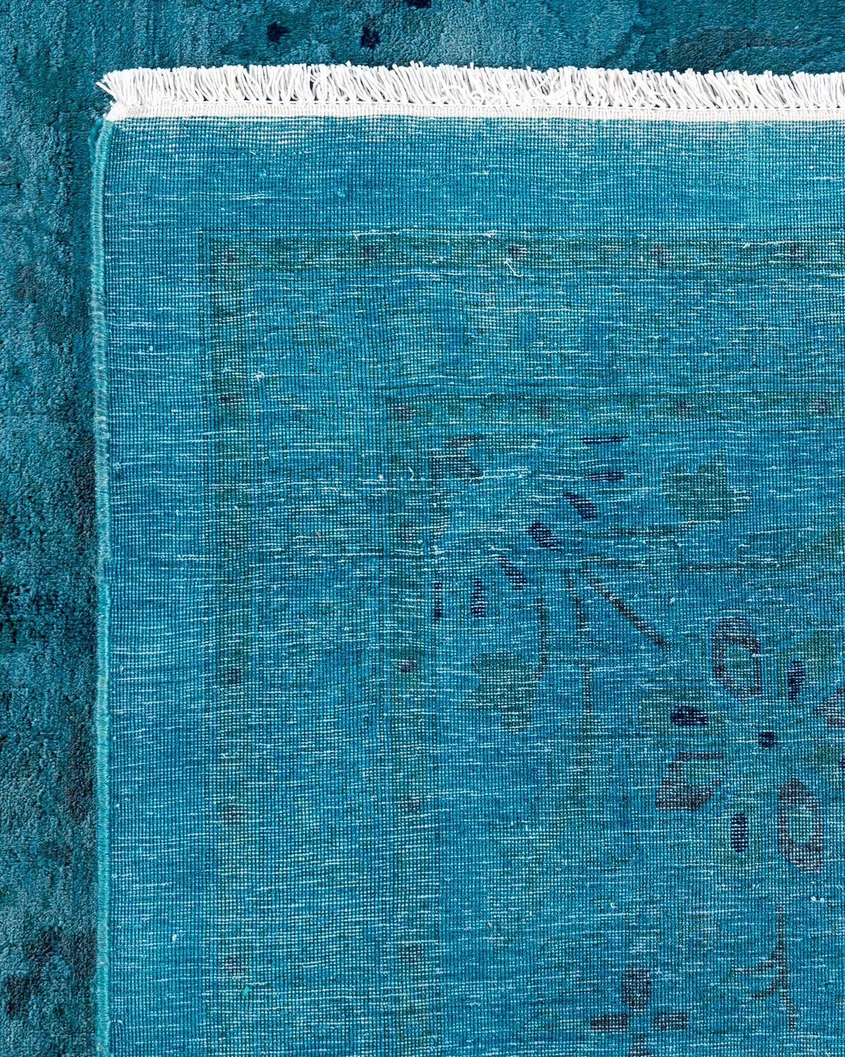 XXIe siècle et contemporain Contemporary Overdyed Hand Knotted Wool Gray Area Rug (Tapis de sol surdimensionné en laine grise nouée à la main) en vente