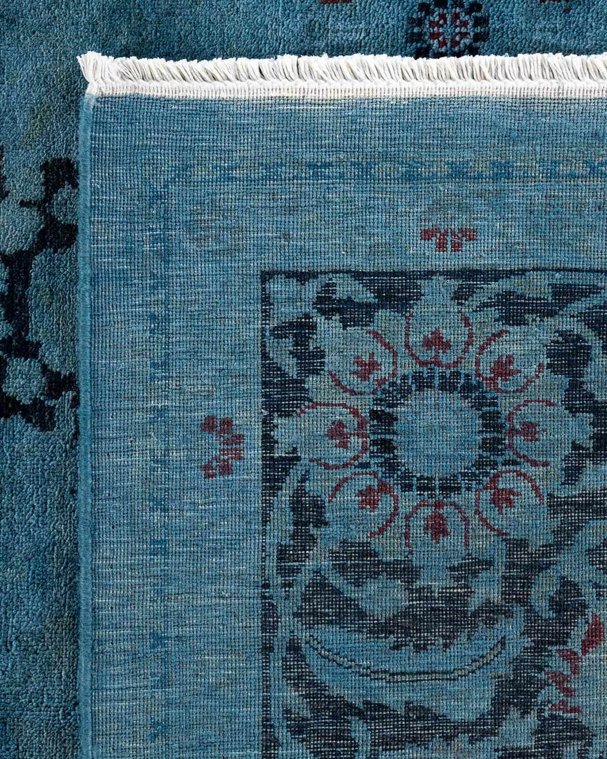 XXIe siècle et contemporain Contemporary Overdyed Hand Knotted Wool Gray Area Rug (Tapis de sol surdimensionné en laine grise nouée à la main) en vente