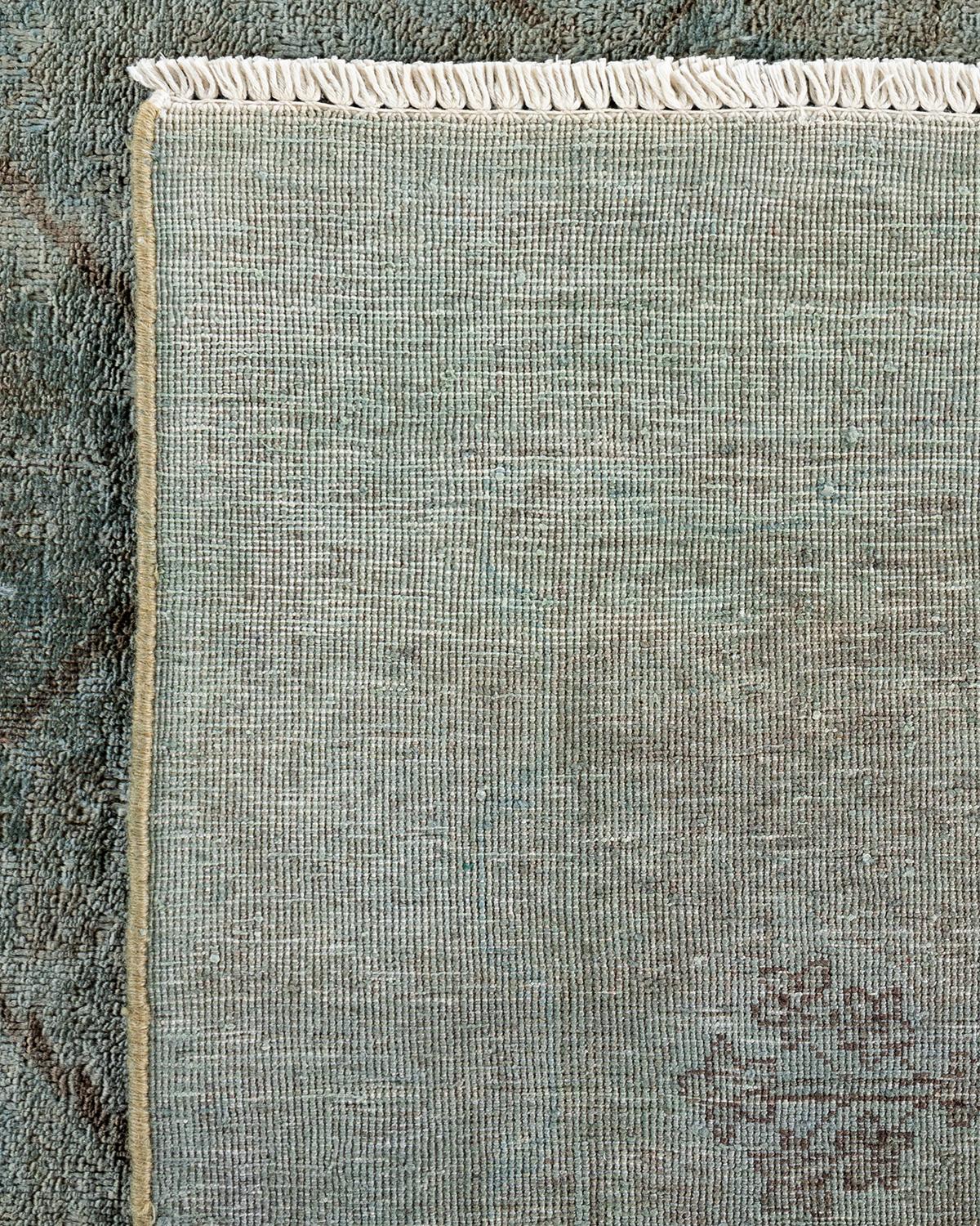XXI secolo e contemporaneo Contemporary Overdyed Hand Knotted Wool Gray Area Rugs (Tappeto di lana grigio) in vendita