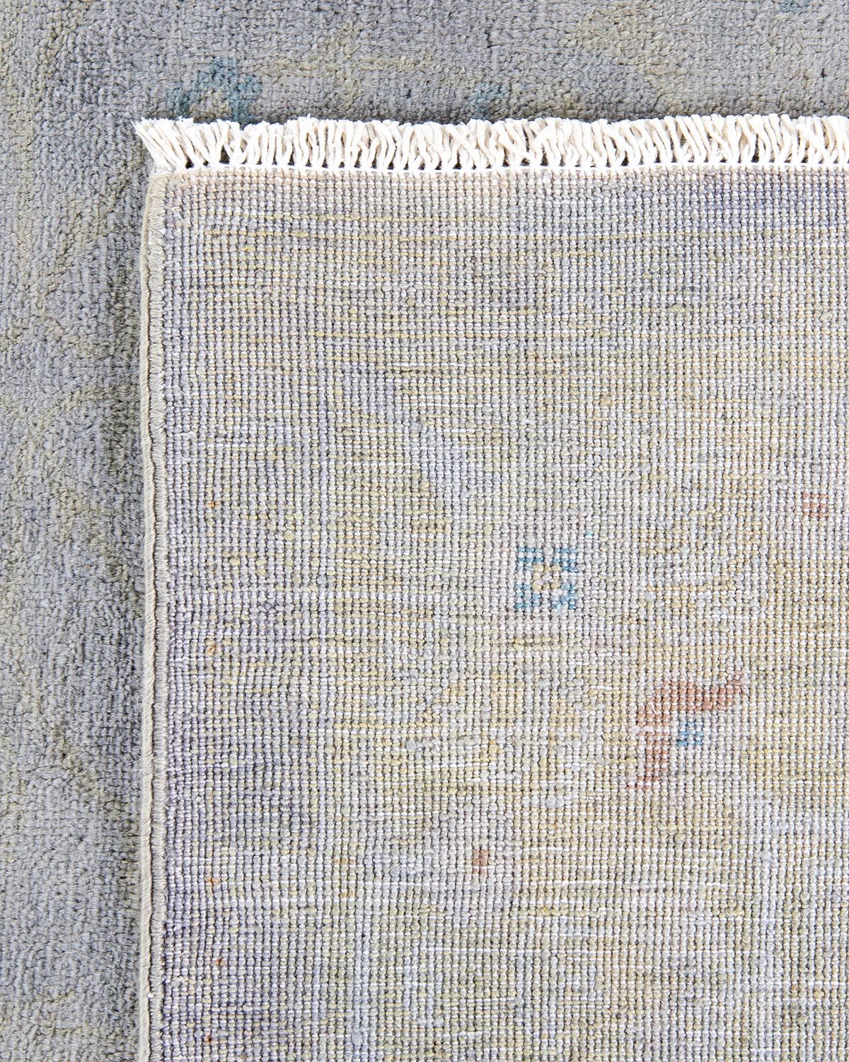 XXIe siècle et contemporain Contemporary Overdyed Hand Knotted Wool Gray Area Rug (Tapis de sol surdimensionné en laine grise nouée à la main) en vente