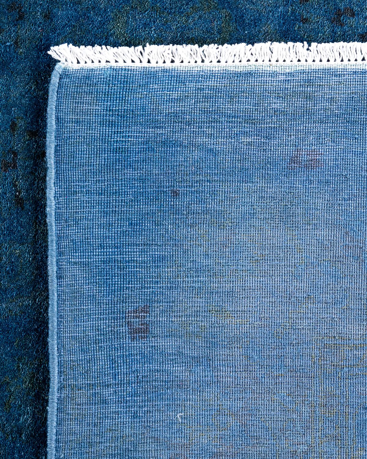 XXIe siècle et contemporain Contemporary Overdyed Hand Knotted Wool Gray Area Rug (Tapis de sol surdimensionné en laine grise nouée à la main) en vente