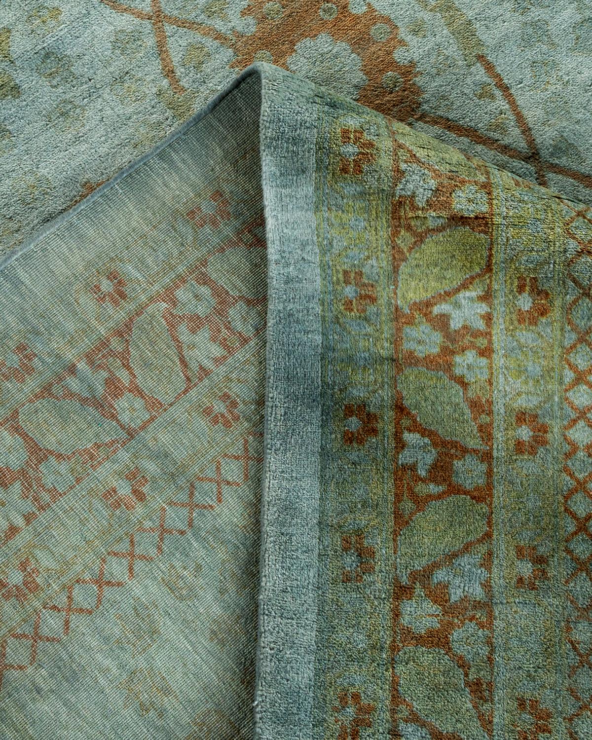 Laine Contemporary Overdyed Hand Knotted Wool Gray Area Rug (Tapis de sol surdimensionné en laine grise nouée à la main) en vente