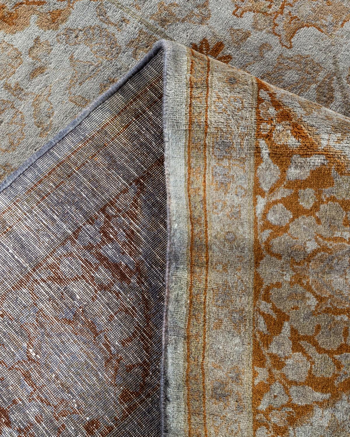 Laine Contemporary Overdyed Hand Knotted Wool Gray Area Rug (Tapis de sol surdimensionné en laine grise nouée à la main) en vente