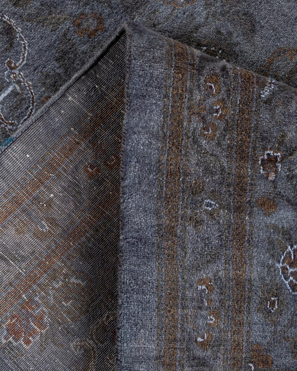 Contemporary Overdyed Hand Knotted Wool Gray Area Rug (Wolle) im Angebot