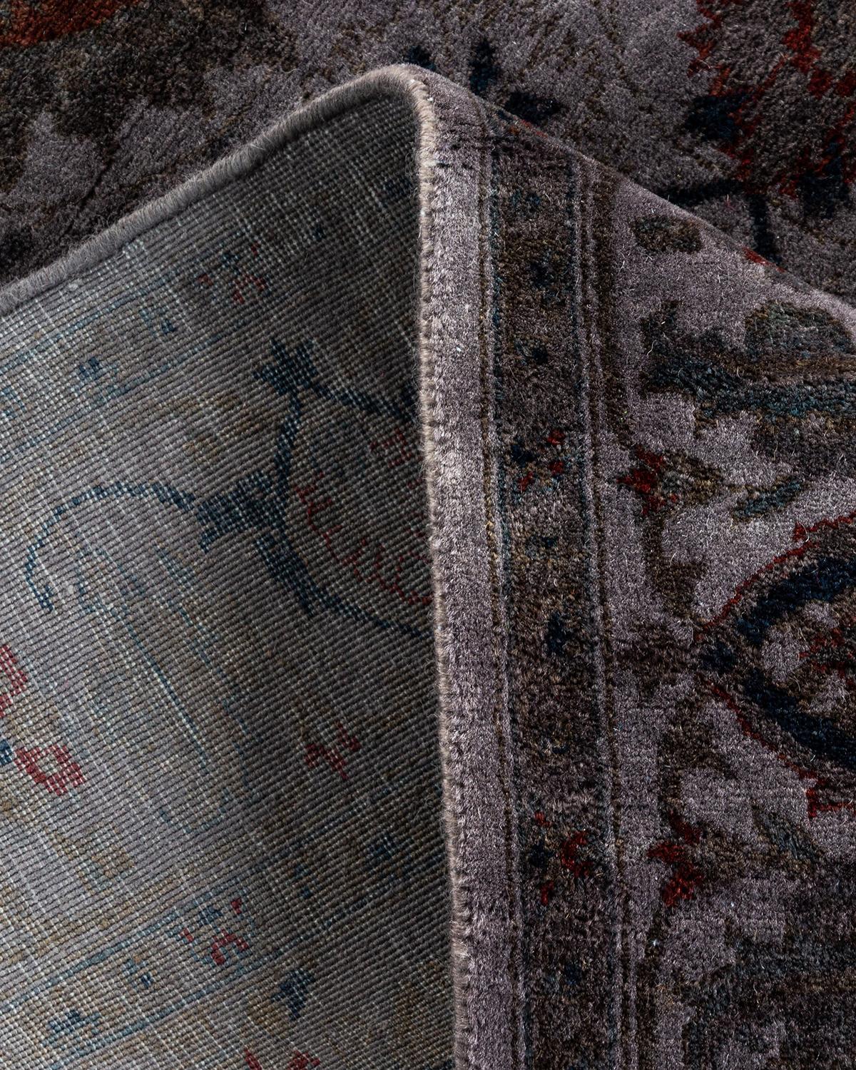 Laine Contemporary Overdyed Hand Knotted Wool Gray Area Rug (Tapis de sol surdimensionné en laine grise nouée à la main) en vente