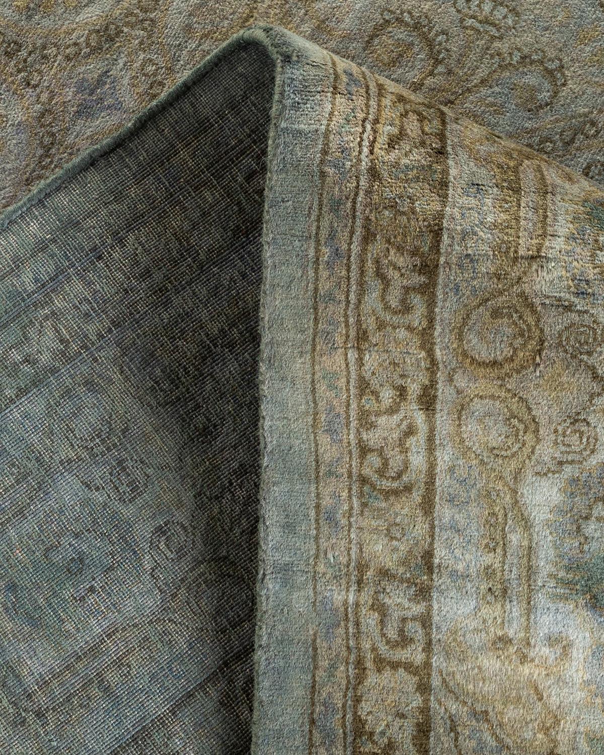 Laine Contemporary Overdyed Hand Knotted Wool Gray Area Rug (Tapis de sol surdimensionné en laine grise nouée à la main) en vente