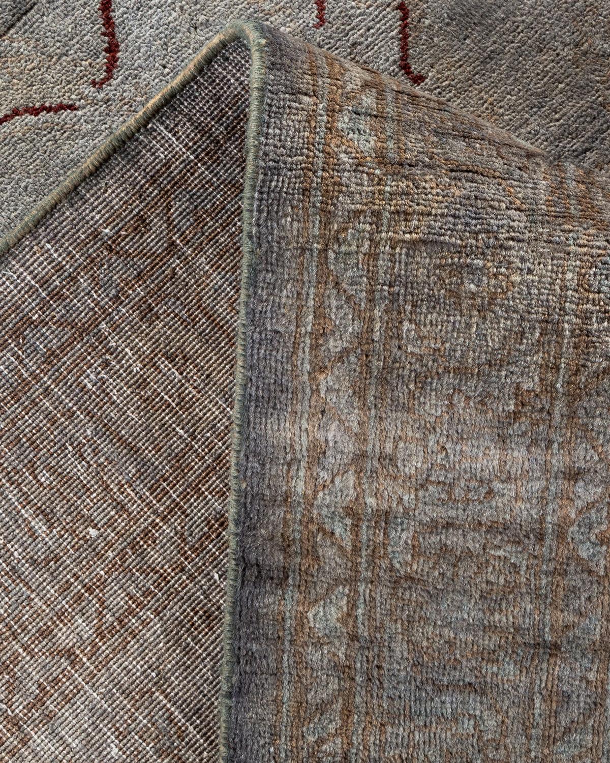 Contemporary Overdyed Hand Knotted Wool Gray Area Rug (Wolle) im Angebot