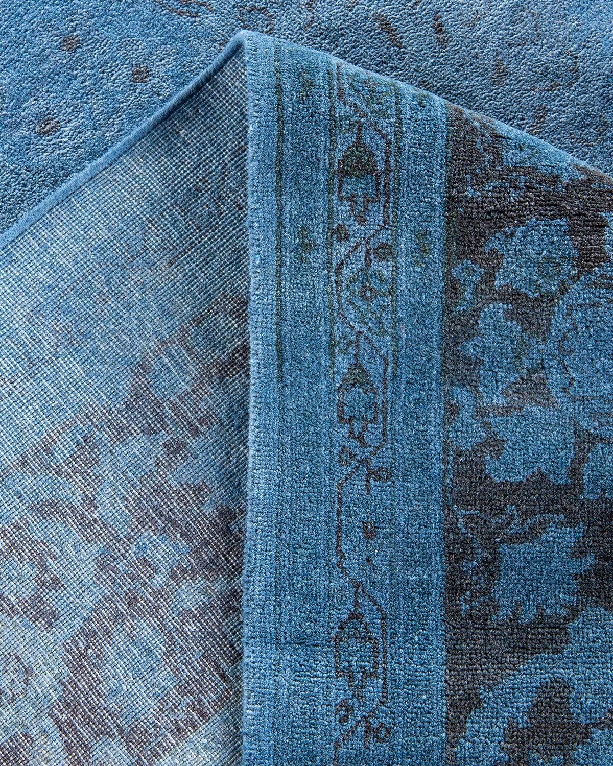 Laine Contemporary Overdyed Hand Knotted Wool Gray Area Rug (Tapis de sol surdimensionné en laine grise nouée à la main) en vente