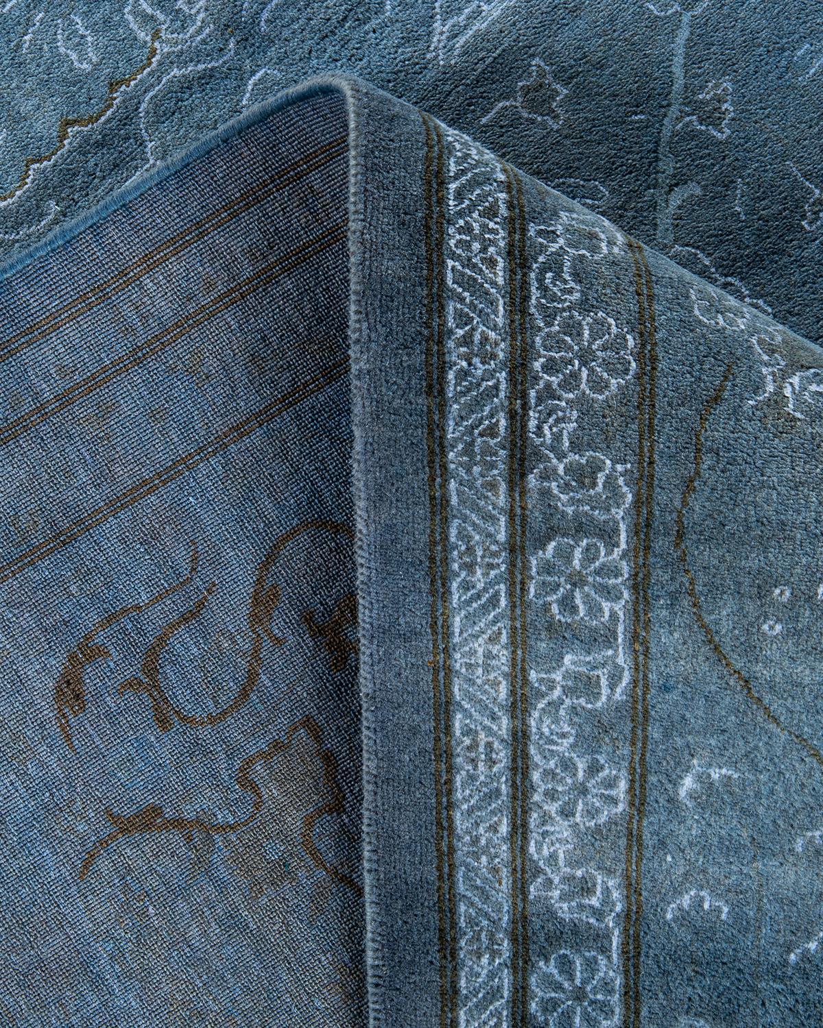 Laine Contemporary Overdyed Hand Knotted Wool Gray Area Rug (Tapis de sol surdimensionné en laine grise nouée à la main) en vente