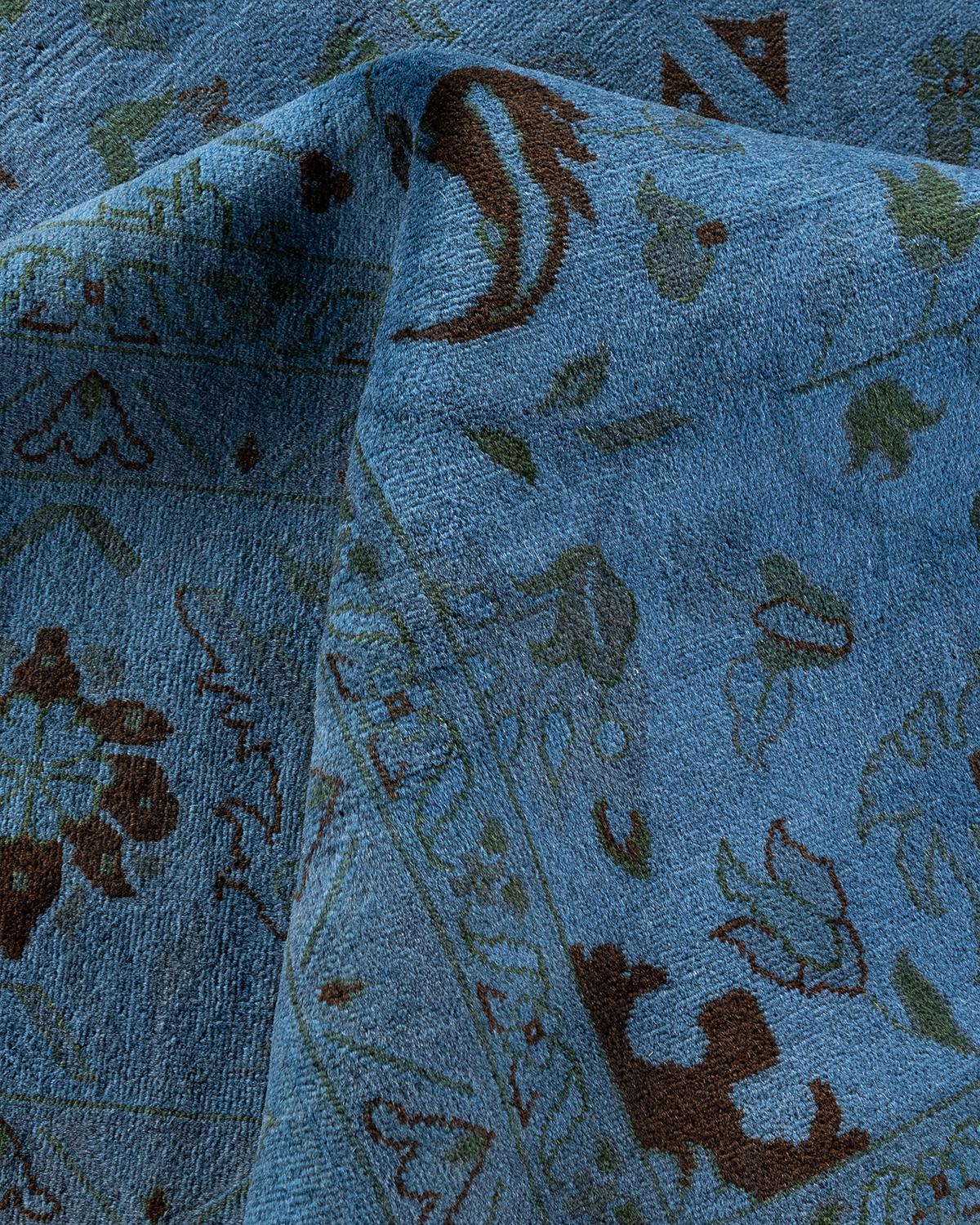 Contemporary Overdyed Hand Knotted Wool Gray Area Rug (Tapis de sol surdimensionné en laine grise nouée à la main) en vente 1