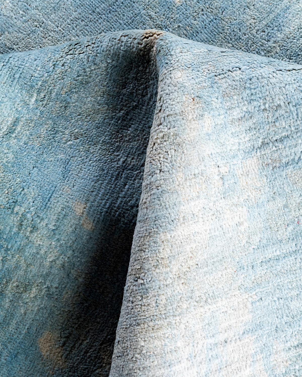 Alfombra de lana teñida a mano gris contemporánea en venta 1