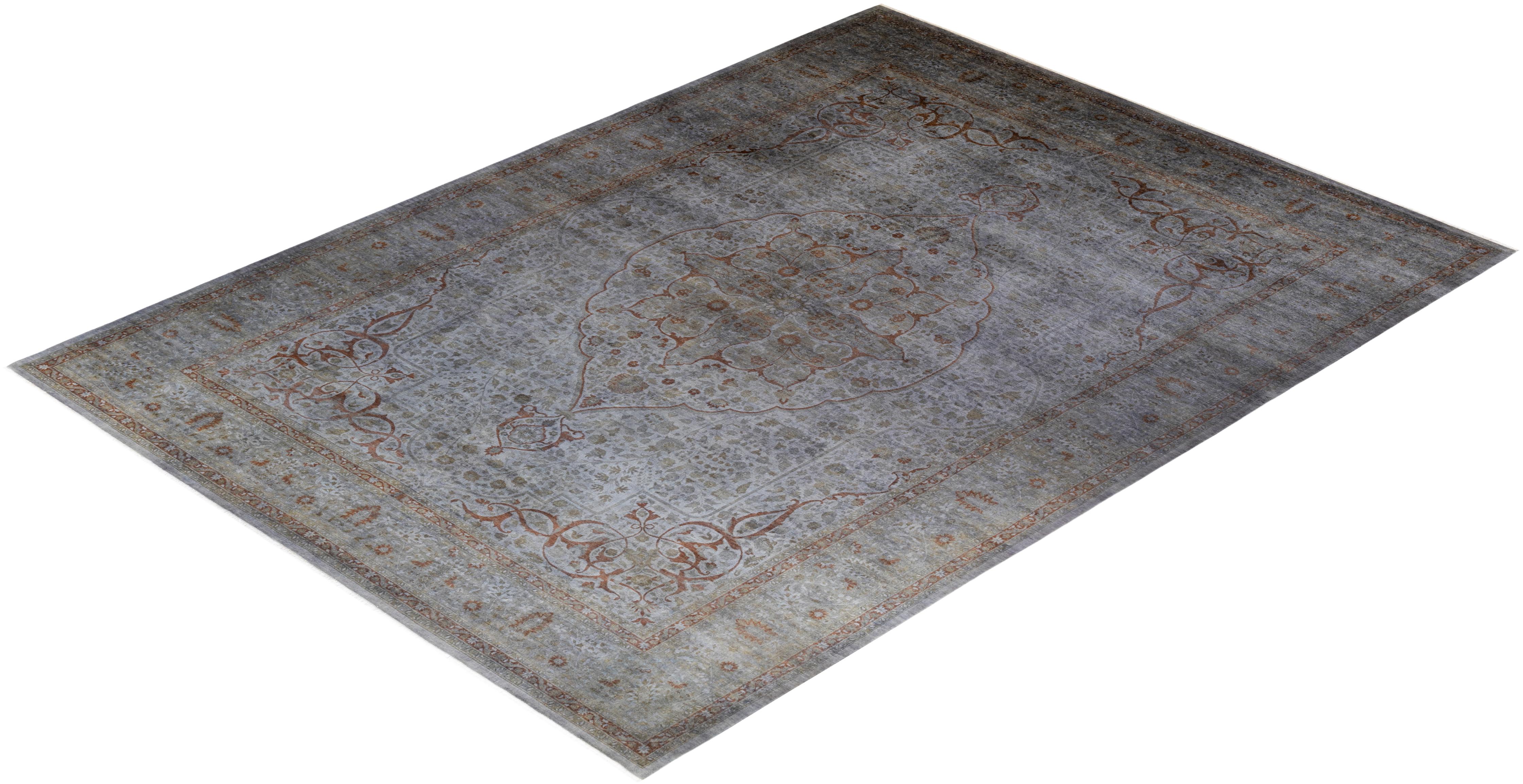 Contemporary Overdyed Hand Knotted Wool Gray Area Rug im Angebot 2