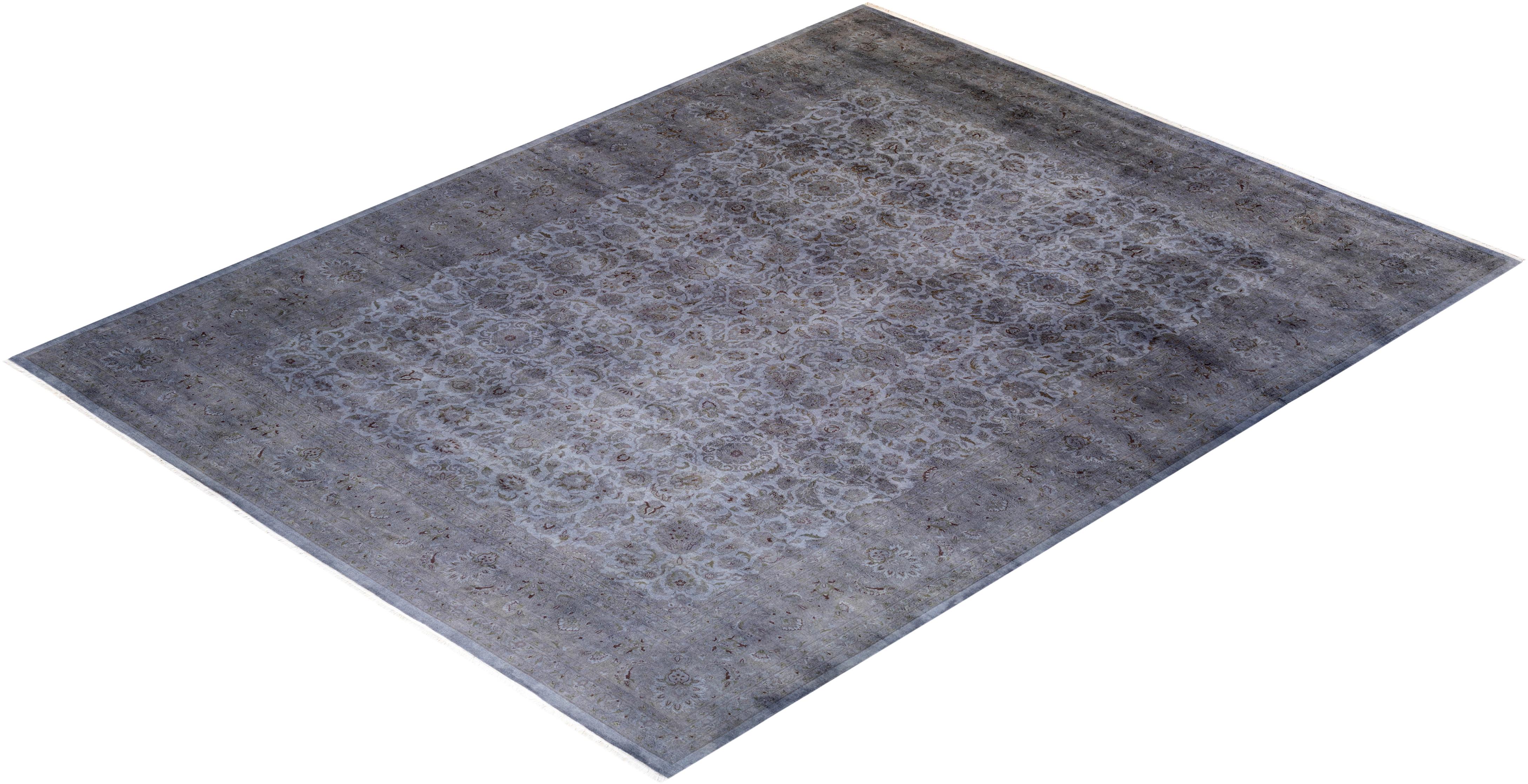 Contemporary Overdyed Hand Knotted Wool Gray Area Rug (Tapis de sol surdimensionné en laine grise nouée à la main) en vente 2