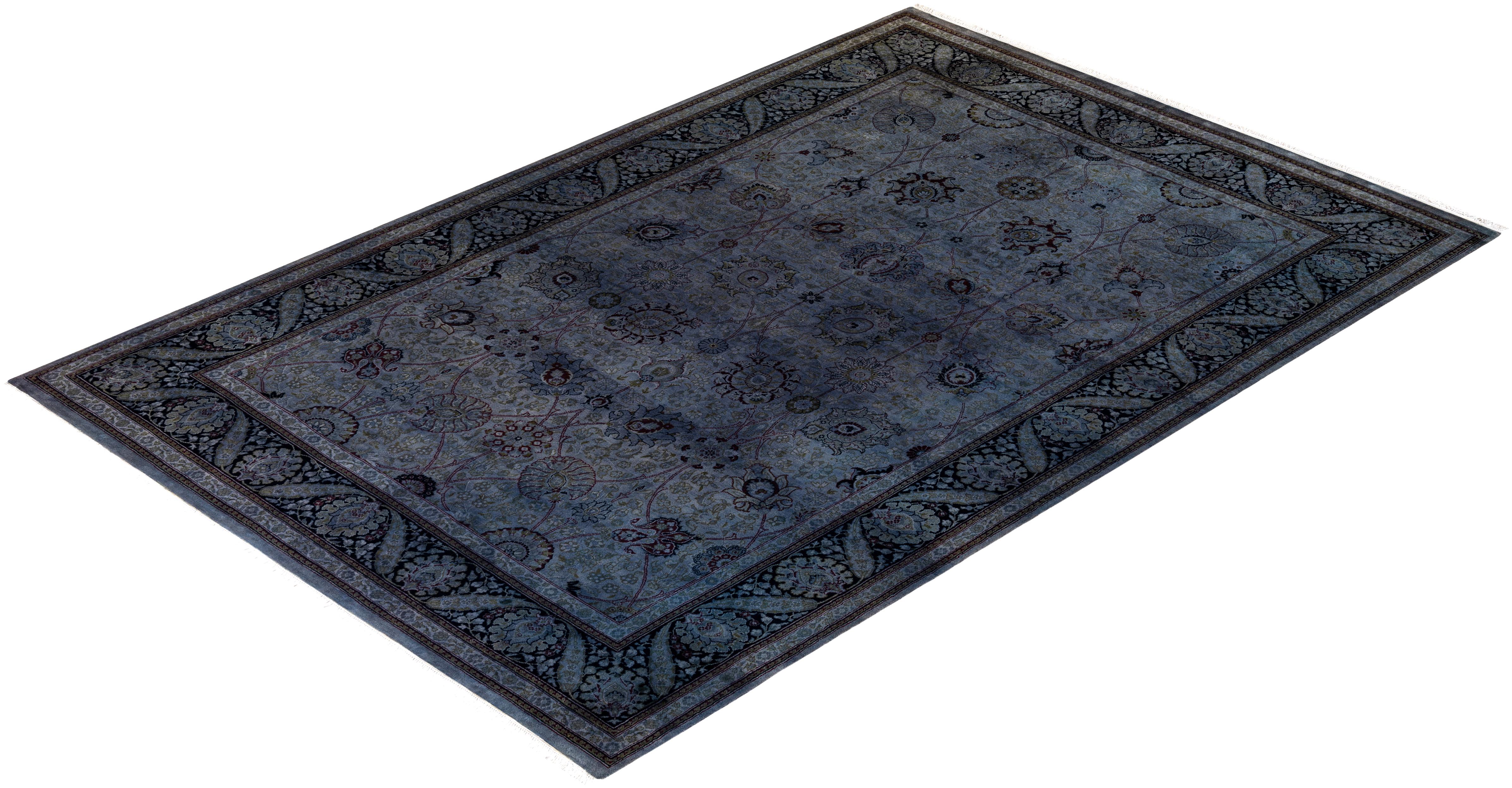 Contemporary Overdyed Hand Knotted Wool Gray Area Rug (Tapis de sol surdimensionné en laine grise nouée à la main) en vente 2
