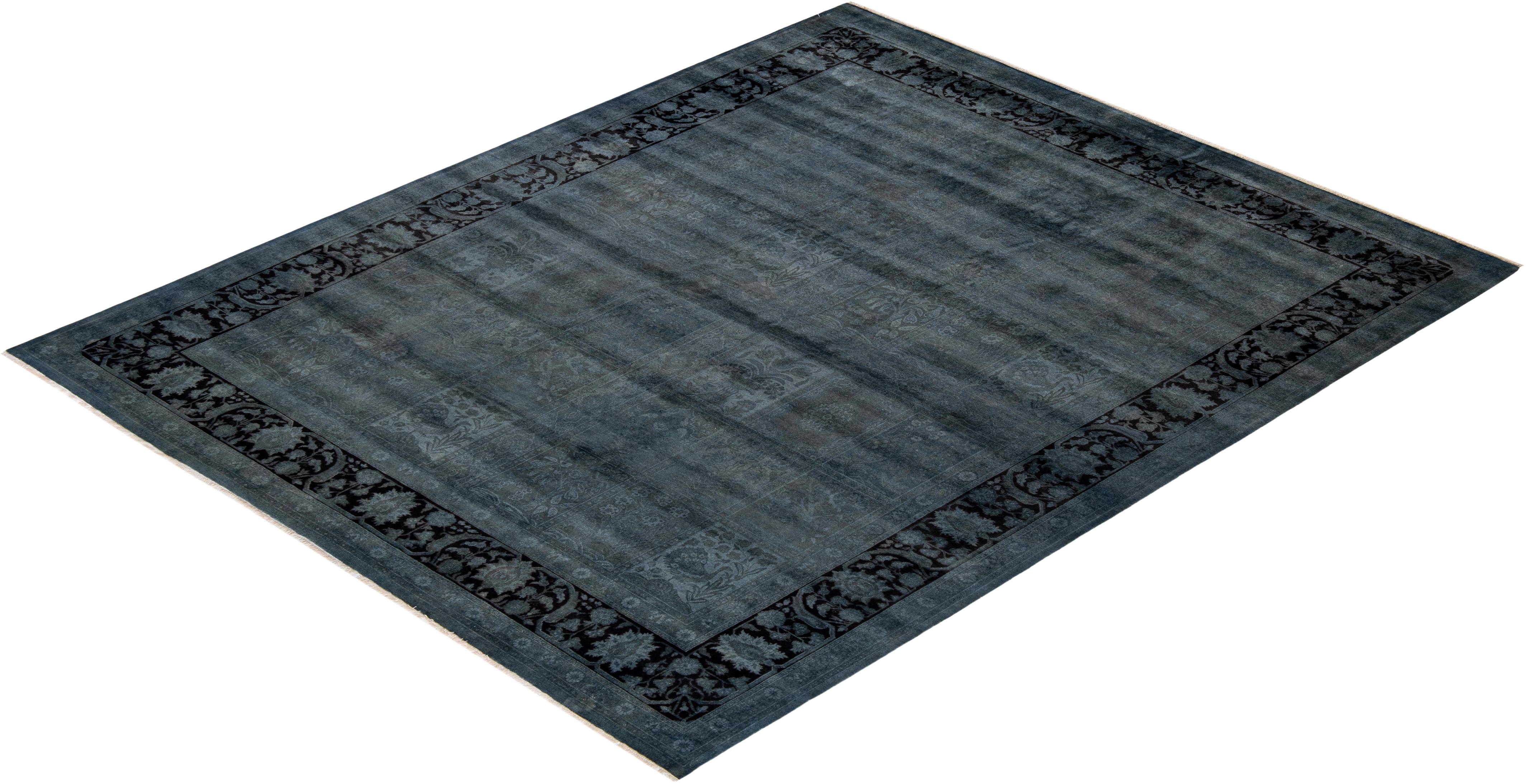 Contemporary Overdyed Hand Knotted Wool Gray Area Rug im Angebot 2