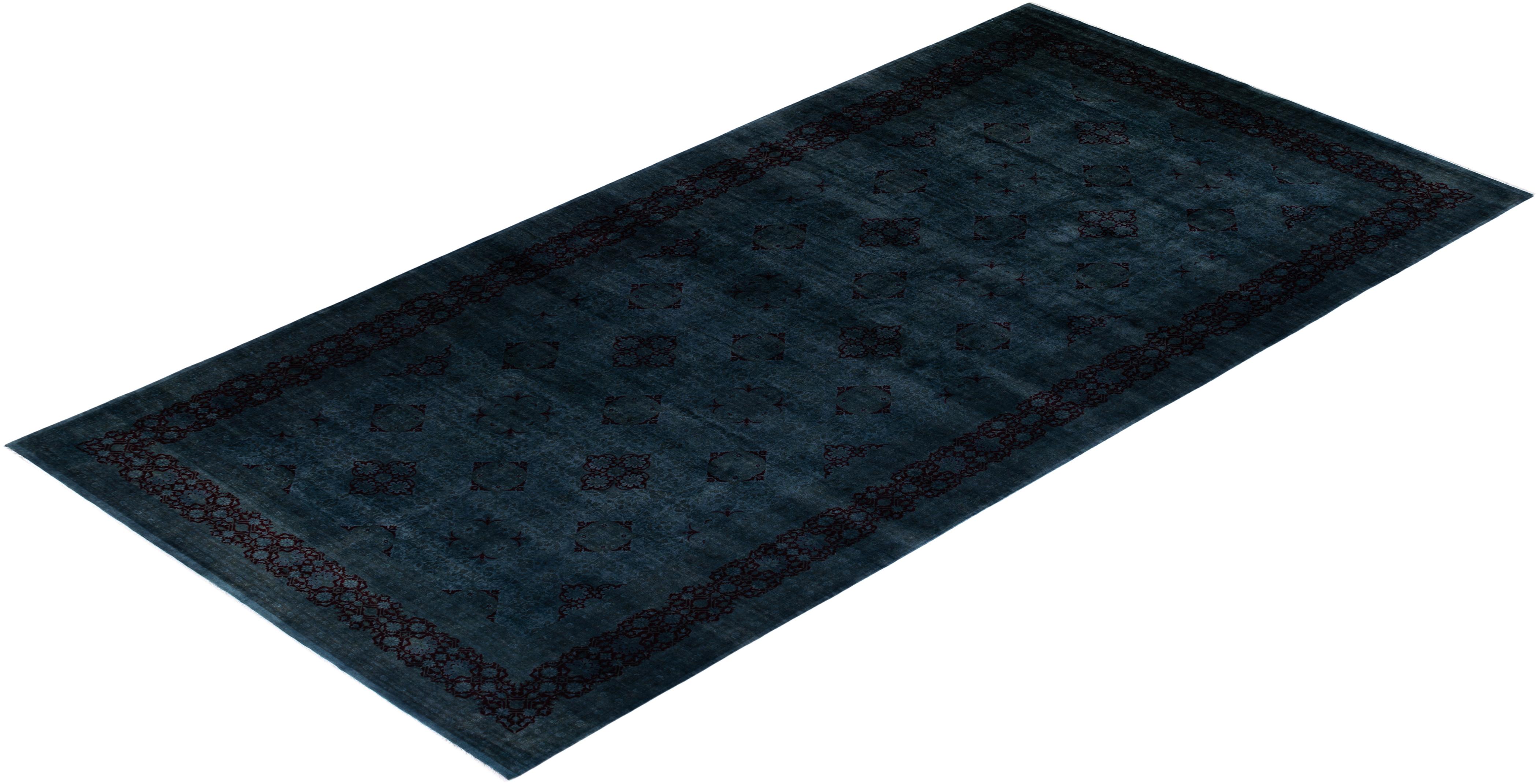 Contemporary Overdyed Hand Knotted Wool Gray Area Rug im Angebot 2