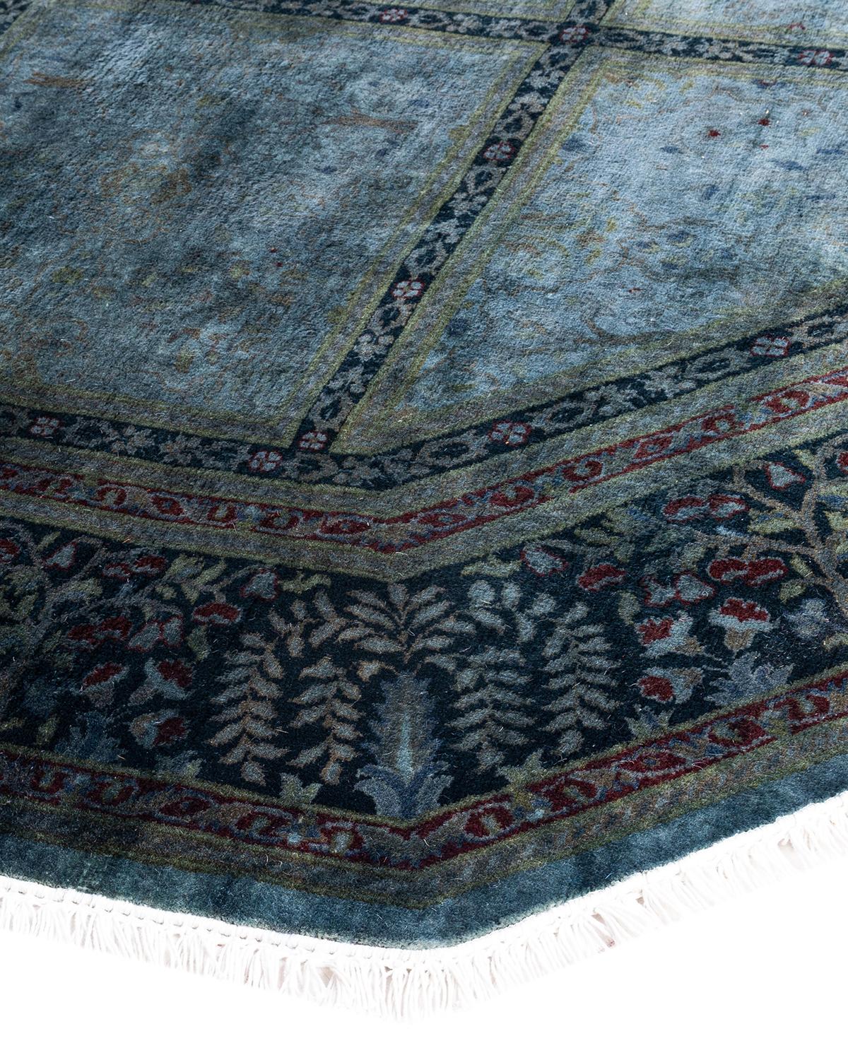 Vibrance-Teppiche sind der Inbegriff von Klassik mit Pfiff: traditionelle Muster in leuchtenden Farben gefärbt. Jeder handgeknüpfte Teppich wird mit einem 100 % natürlichen botanischen Farbstoff gewaschen, der verborgene Nuancen in den Mustern