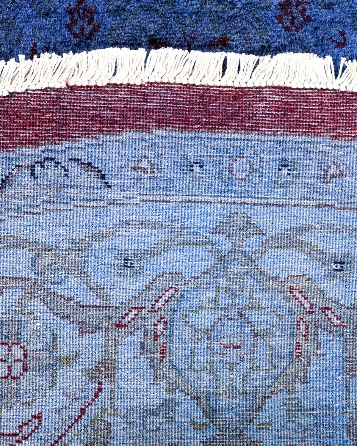 Contemporary Overdyed Hand Knotted Wool Gray Round Area Rug (21. Jahrhundert und zeitgenössisch) im Angebot