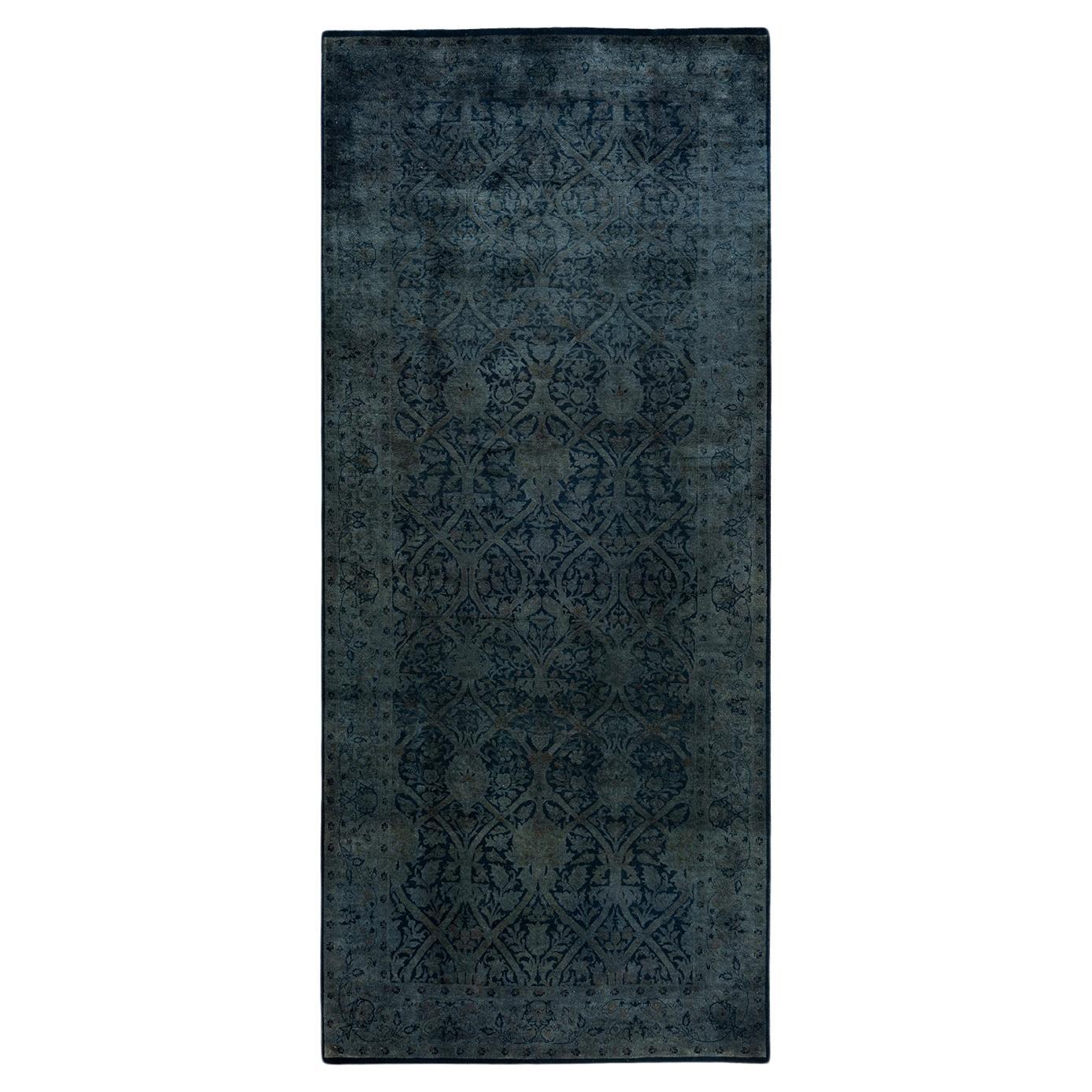 Tapis de course contemporain en laine surteinte nouée à la main, de couleur grise 4' 2" x 9' 10".