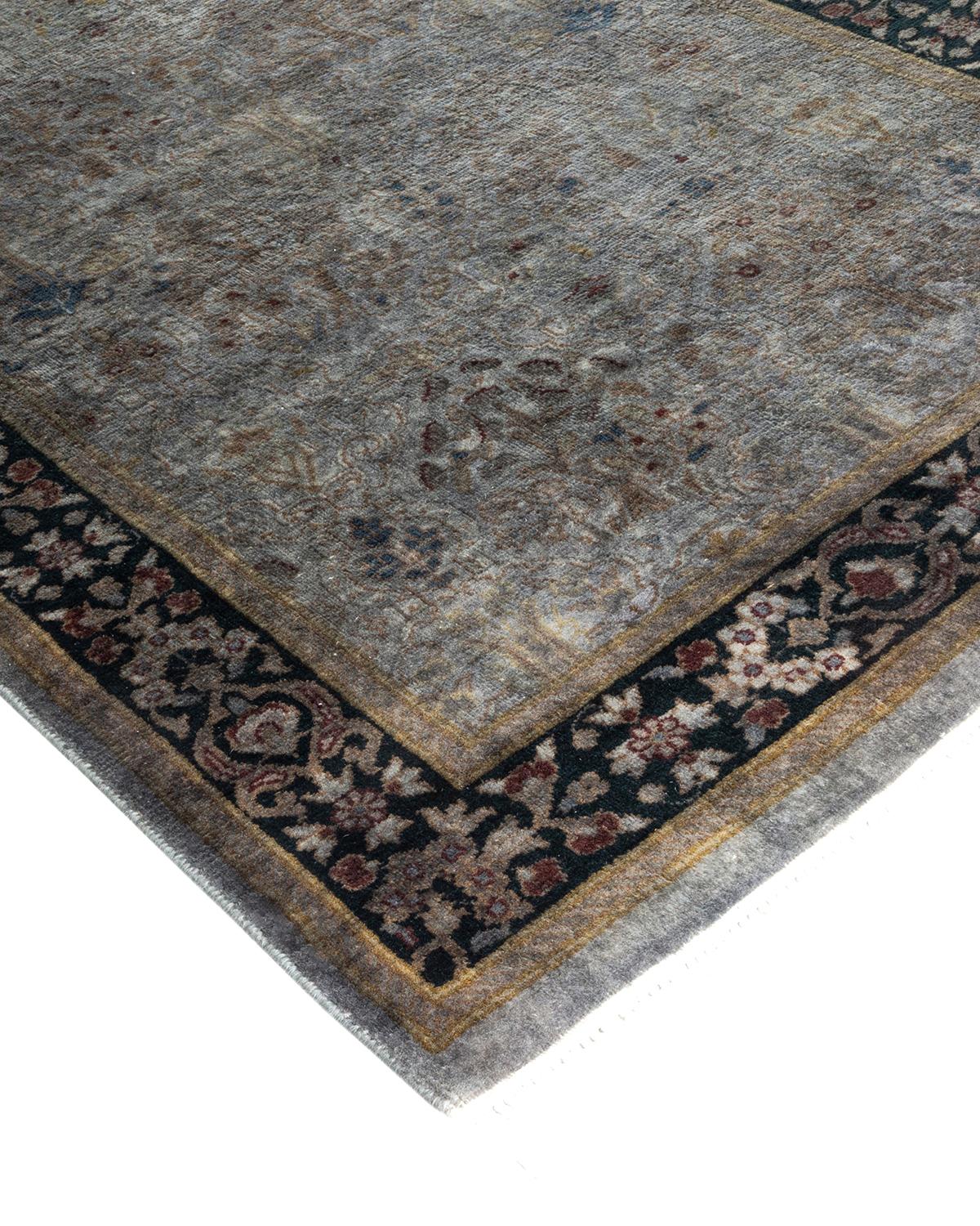 Las alfombras Vibrance son la personificación de lo clásico con un toque especial: motivos tradicionales teñidos de colores brillantes. Cada alfombra anudada a mano se lava con un tinte botánico 100% natural que revela matices ocultos en los
