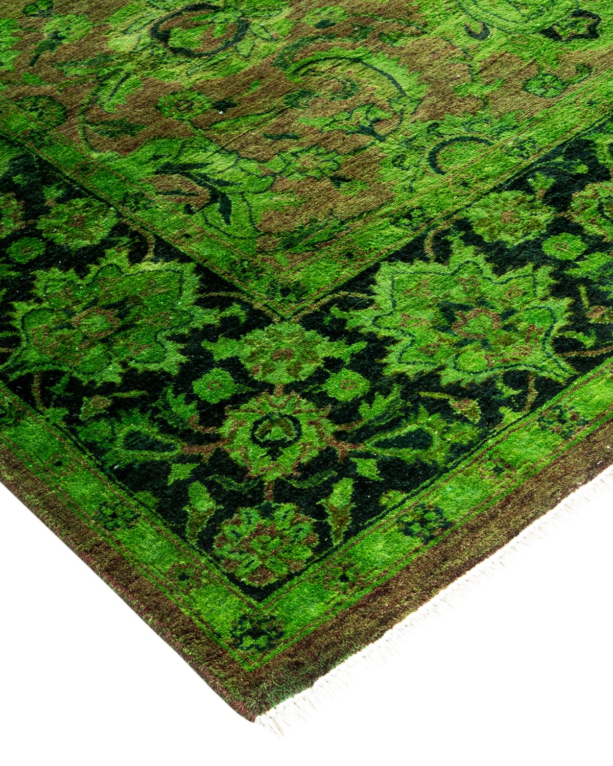 Vibrance-Teppiche sind der Inbegriff von Klassik mit Pfiff: traditionelle Muster in leuchtenden Farben gefärbt. Jeder handgeknüpfte Teppich wird mit einem 100% natürlichen botanischen Farbstoff gewaschen, der verborgene Nuancen in den Mustern