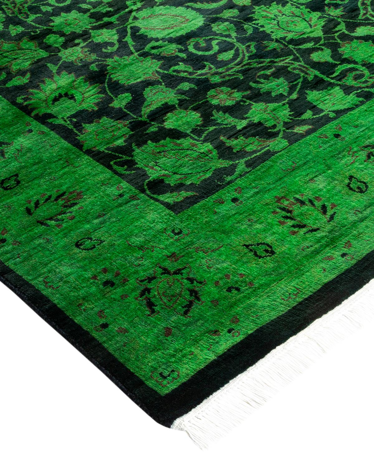 Vibrance-Teppiche sind der Inbegriff von Klassik mit Pfiff: traditionelle Muster in leuchtenden Farben gefärbt. Jeder handgeknüpfte Teppich wird mit einem 100% natürlichen botanischen Farbstoff gewaschen, der verborgene Nuancen in den Mustern