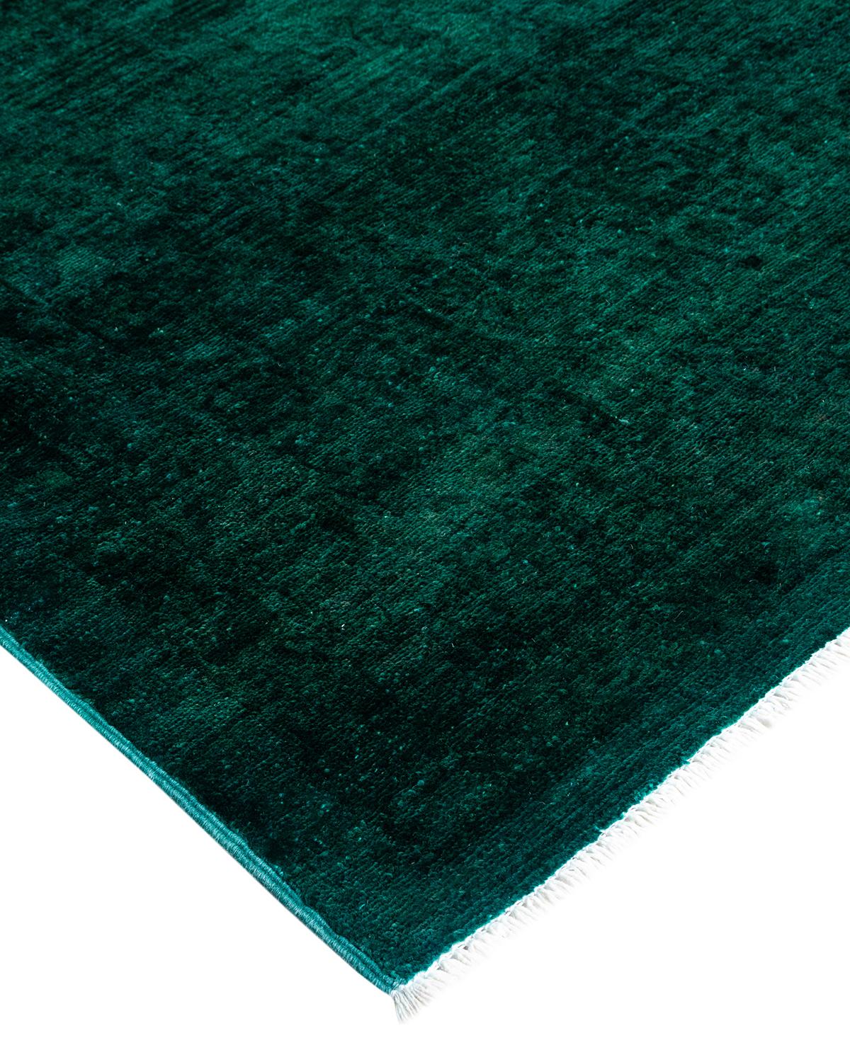 Vibrance-Teppiche sind der Inbegriff von Klassik mit Pfiff: traditionelle Muster in leuchtenden Farben gefärbt. Jeder handgeknüpfte Teppich wird mit einem 100 % natürlichen botanischen Farbstoff gewaschen, der verborgene Nuancen in den Mustern